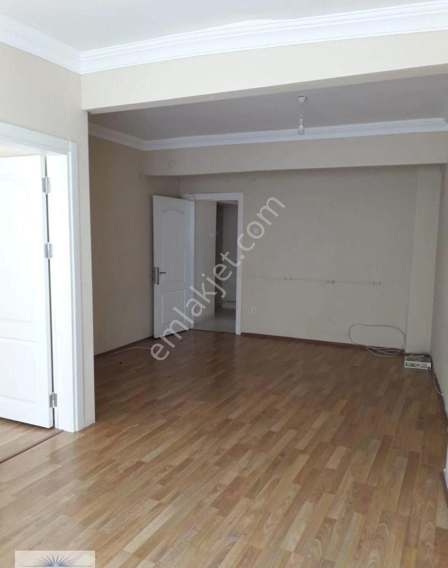 Eti'den Ortaköy'de 40m2 Kapalı Teraslı, 120m2 İç Kullanım Alanlı, Geniş 2+1 Kombili Yenilenmiş Daire - Görsel 10