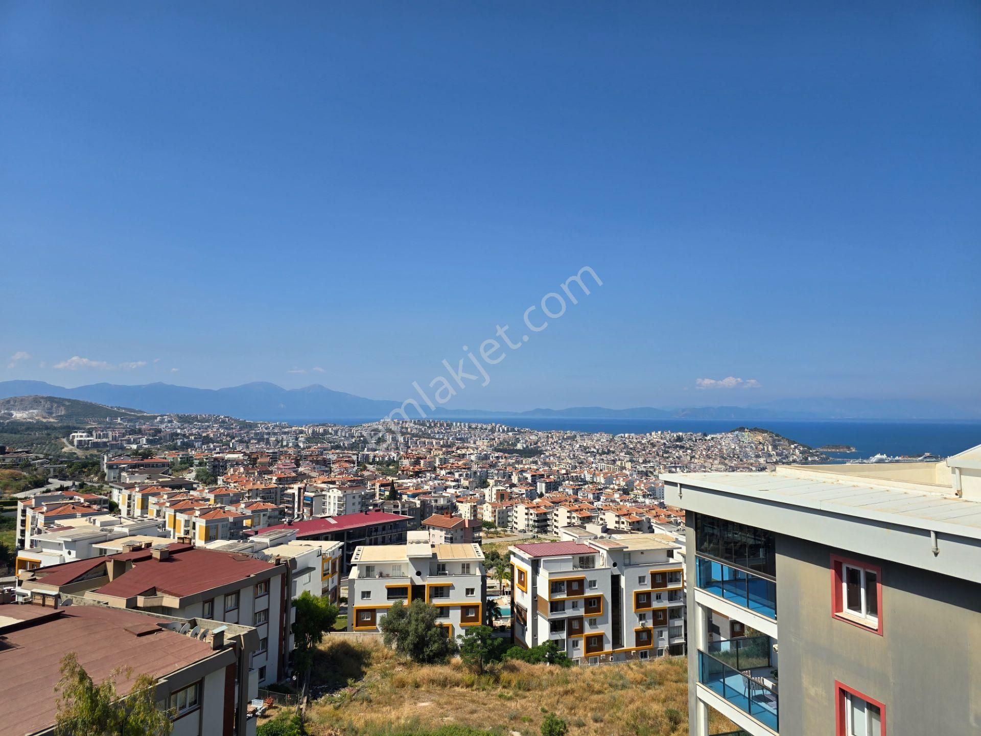 Adalar Ve Deniz Manzaralı Geniş Balkonlu Harika Daire | Sessiz Sitede Huzurlu Yaşam!
