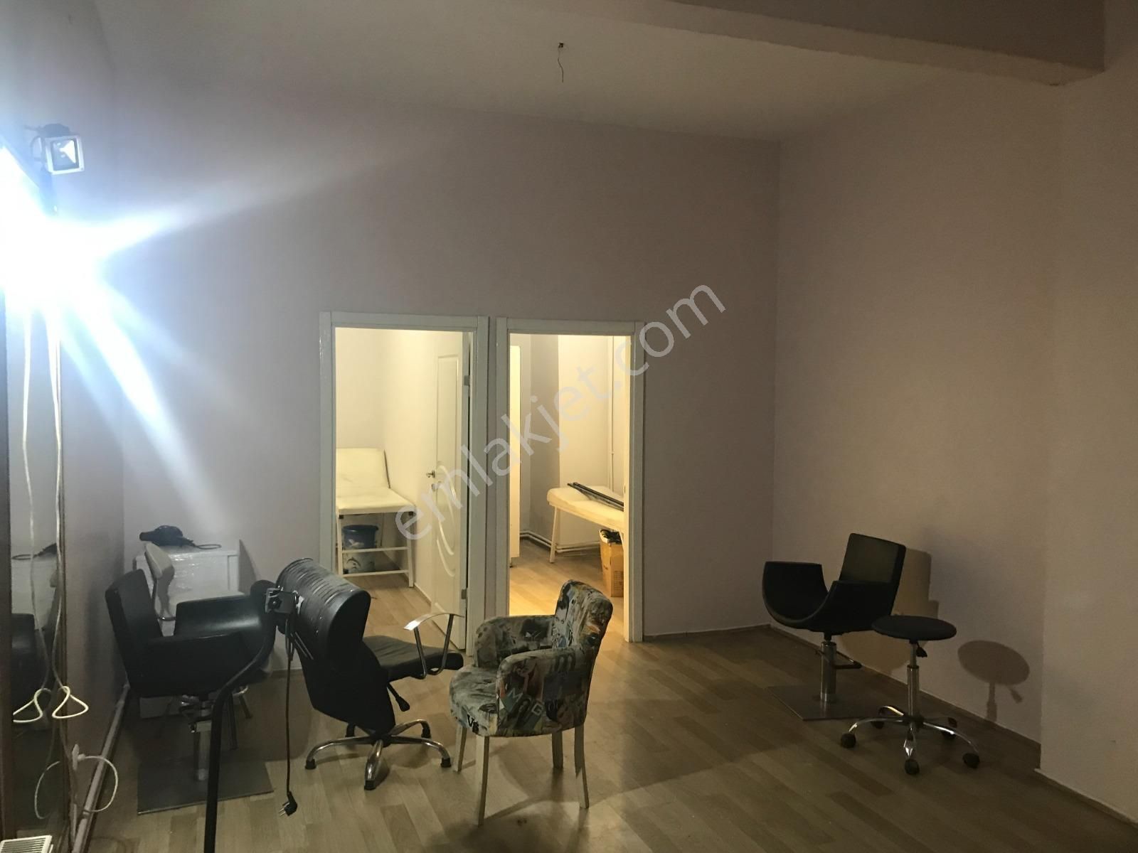 İstanbul House'dan B.evler'de Merkezi Konumda 110m2 Dükkan - Görsel 9