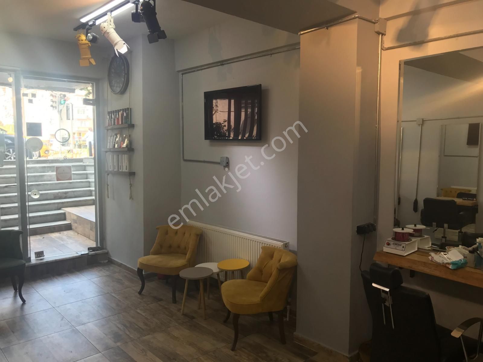 İstanbul House'dan B.evler'de Merkezi Konumda 110m2 Dükkan - Görsel 8