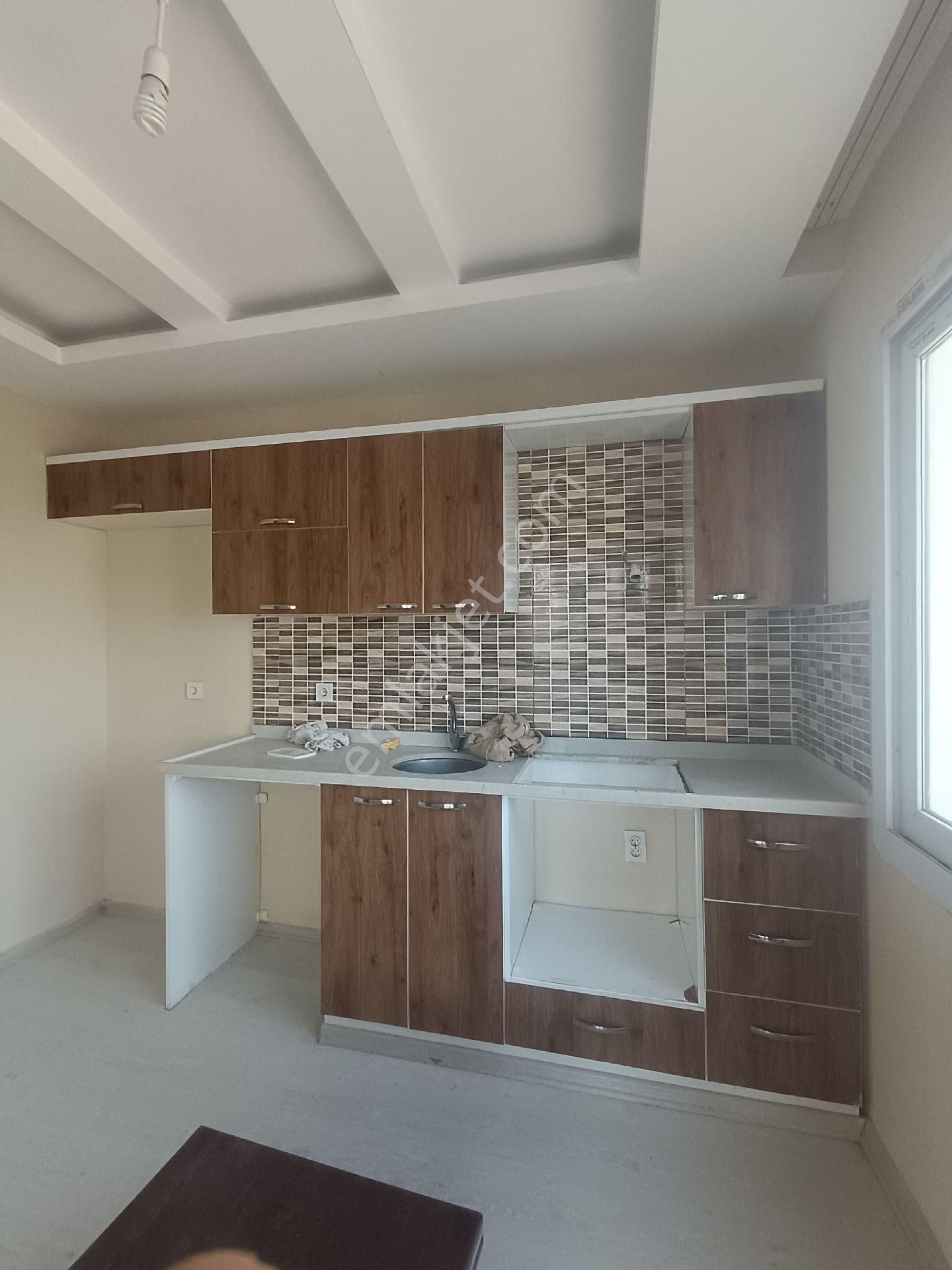 Sarıçam Gültepe Kiralık Daire Cadde Üstü Kapali Mutfak Genis Kiralik 2+1