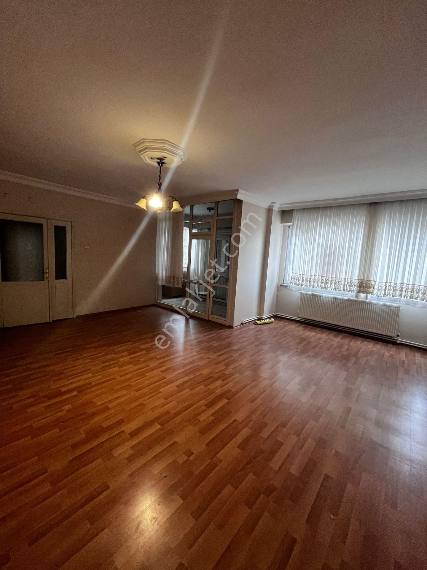 Tekirdağ S.paşa Ortacami Mah. Geniş Ara Kat, Kat Mülkiyetli 3+1 Satılık Daire - Görsel 3