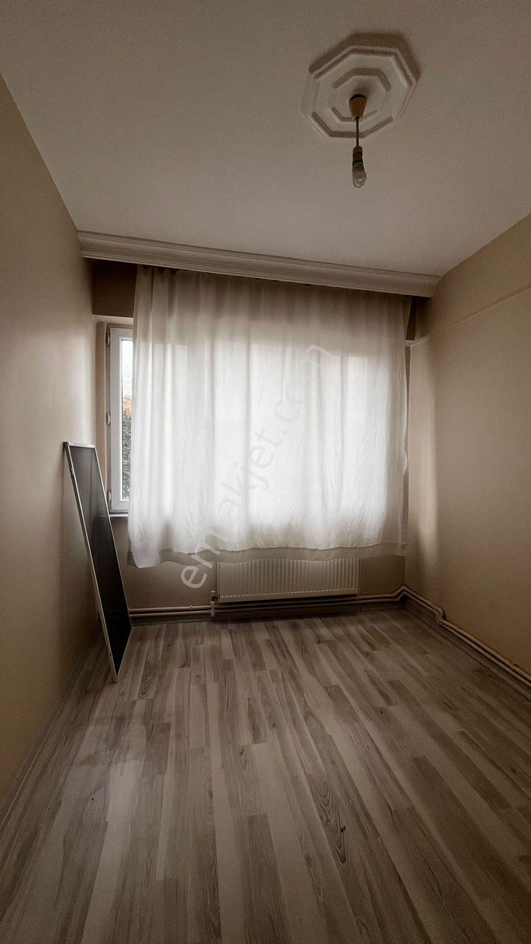 Tekirdağ S.paşa Ortacami Mah. Geniş Ara Kat, Kat Mülkiyetli 3+1 Satılık Daire - Görsel 8