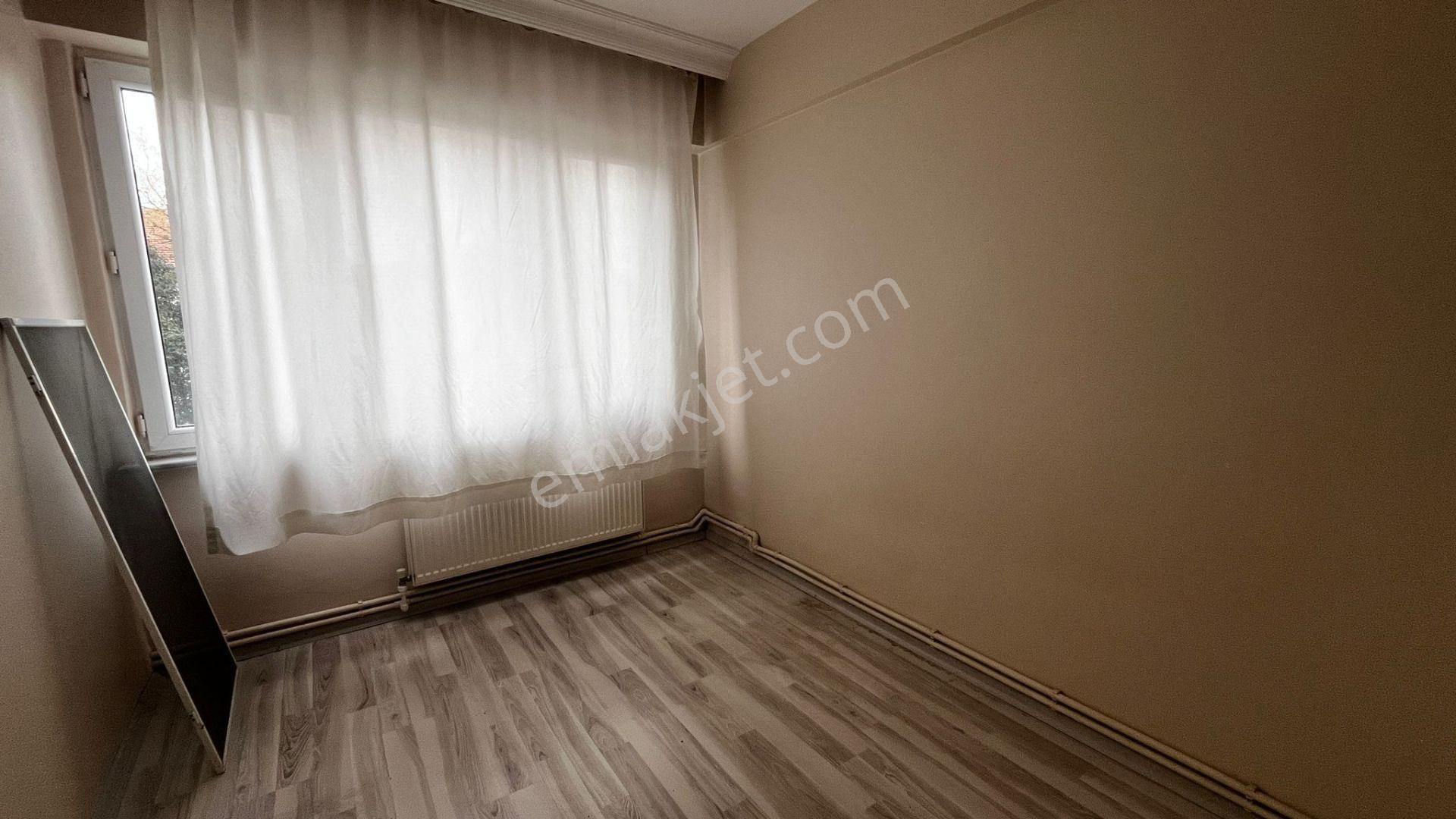 Tekirdağ S.paşa Ortacami Mah. Geniş Ara Kat, Kat Mülkiyetli 3+1 Satılık Daire - Görsel 9