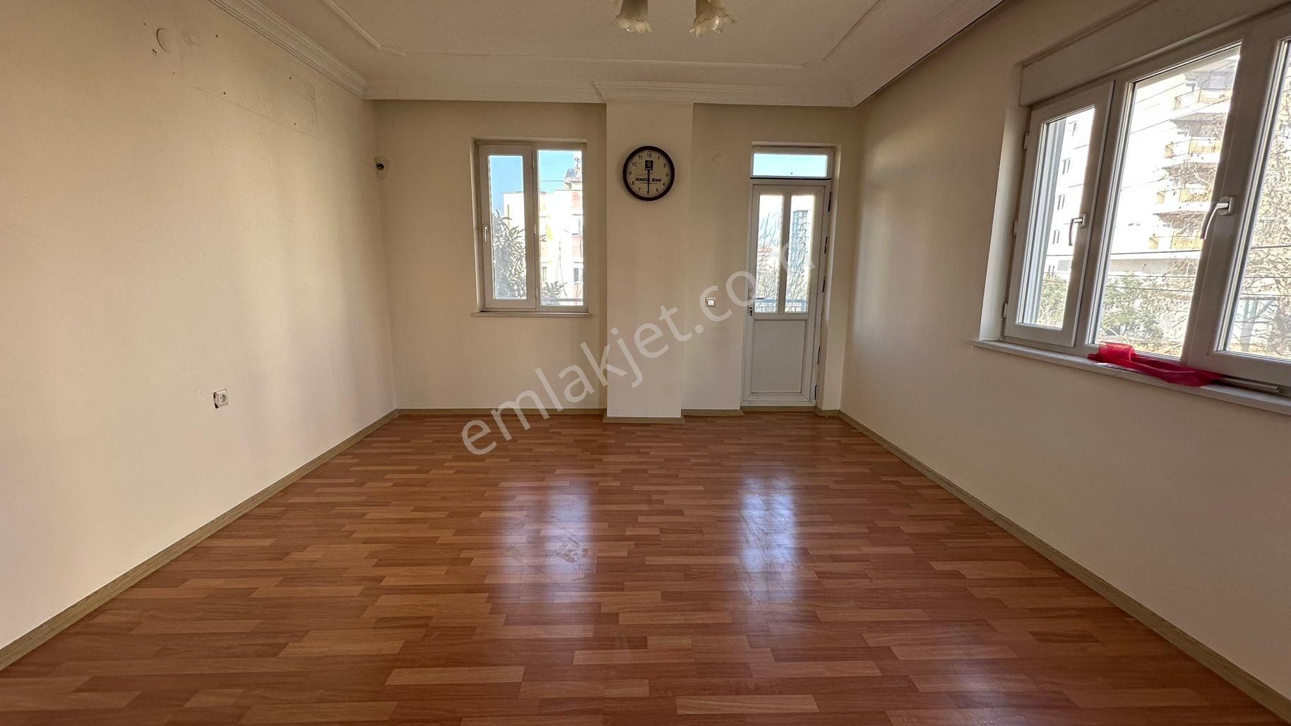 Döşemealtı Yeniköy Kiralık Daire Berapark'tan Atatürk Cad. Yakını Kiralık 2+1 Daire