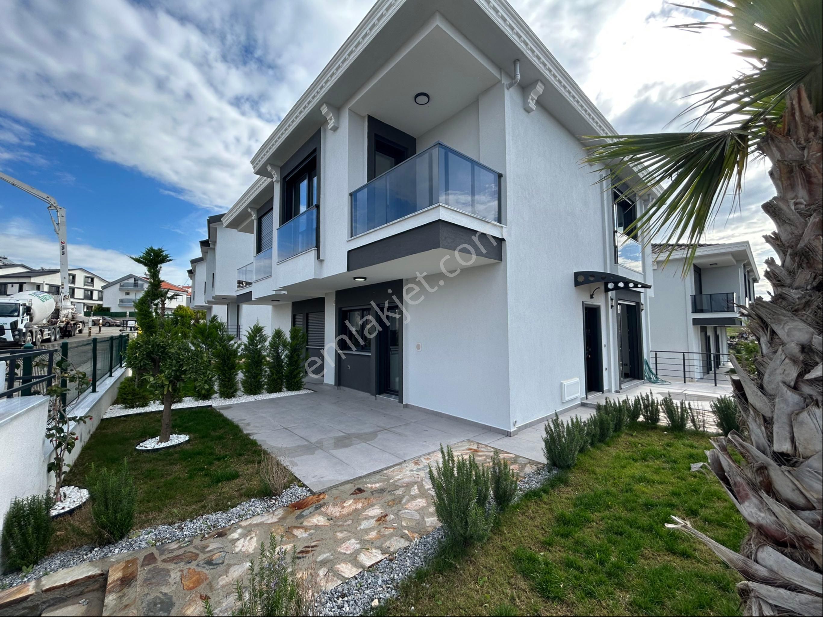 Didimde Havuzlu Sitede 3+1 Villa - Görsel 4