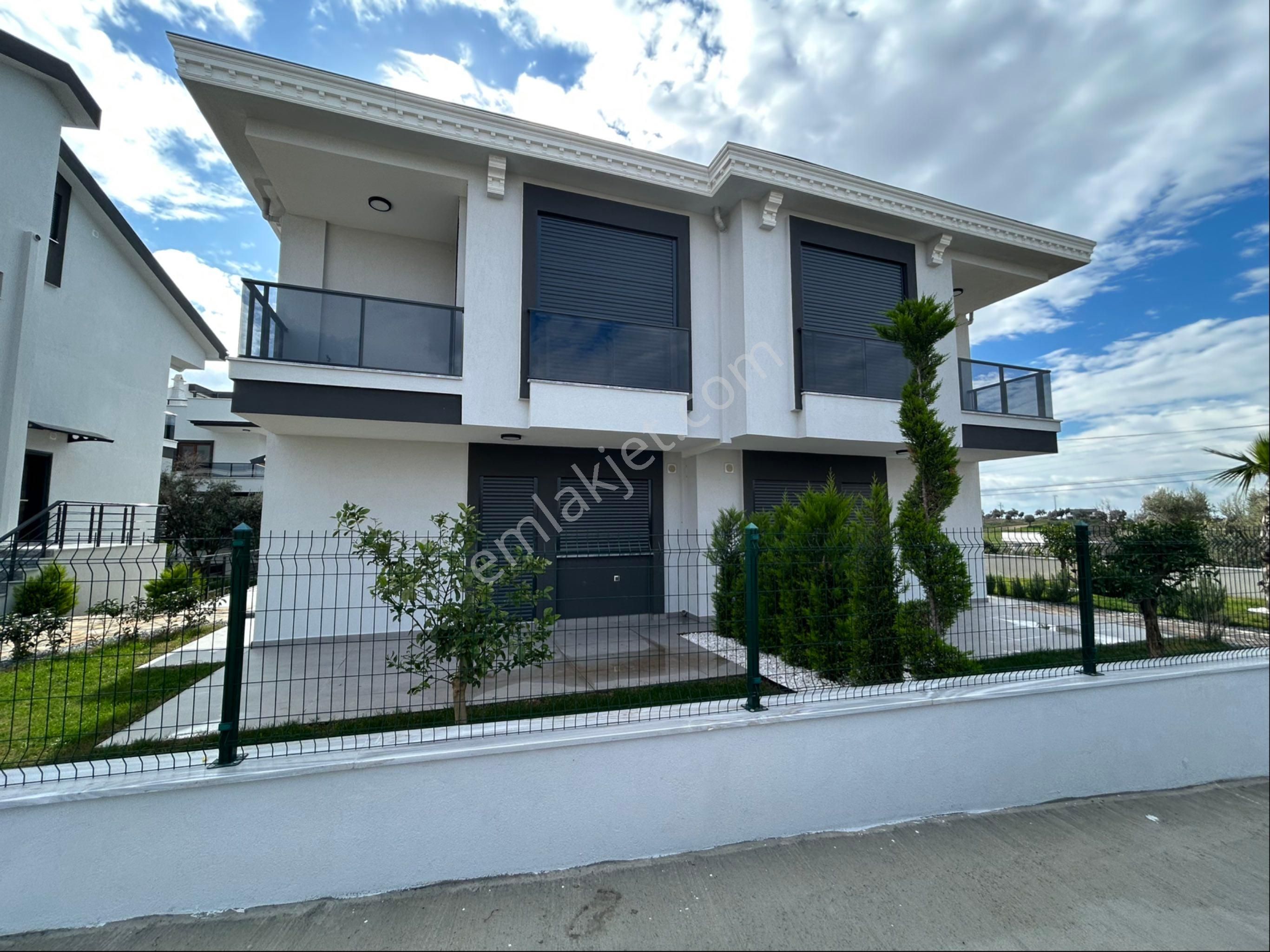 Didimde Havuzlu Sitede 3+1 Villa - Görsel 3