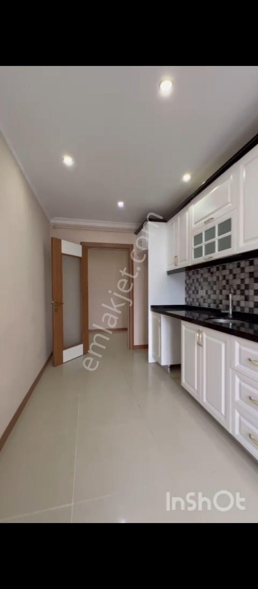 Beylikdüzü Kavaklı Kiralık Daire Beylikdüzü Kavaklı Merkezde 3+1 Kıralık Daire Ebeveyın Banyolu