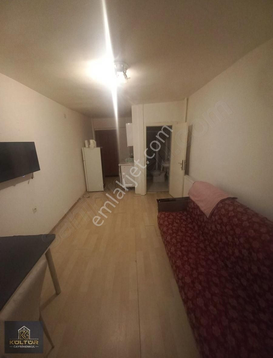 Çankaya Yaşamkent Kiralık Daire Yaşamkentte Cadde Üzeri 1+1 Eşyalı Bahçe Katı Herşey Dahil Daire