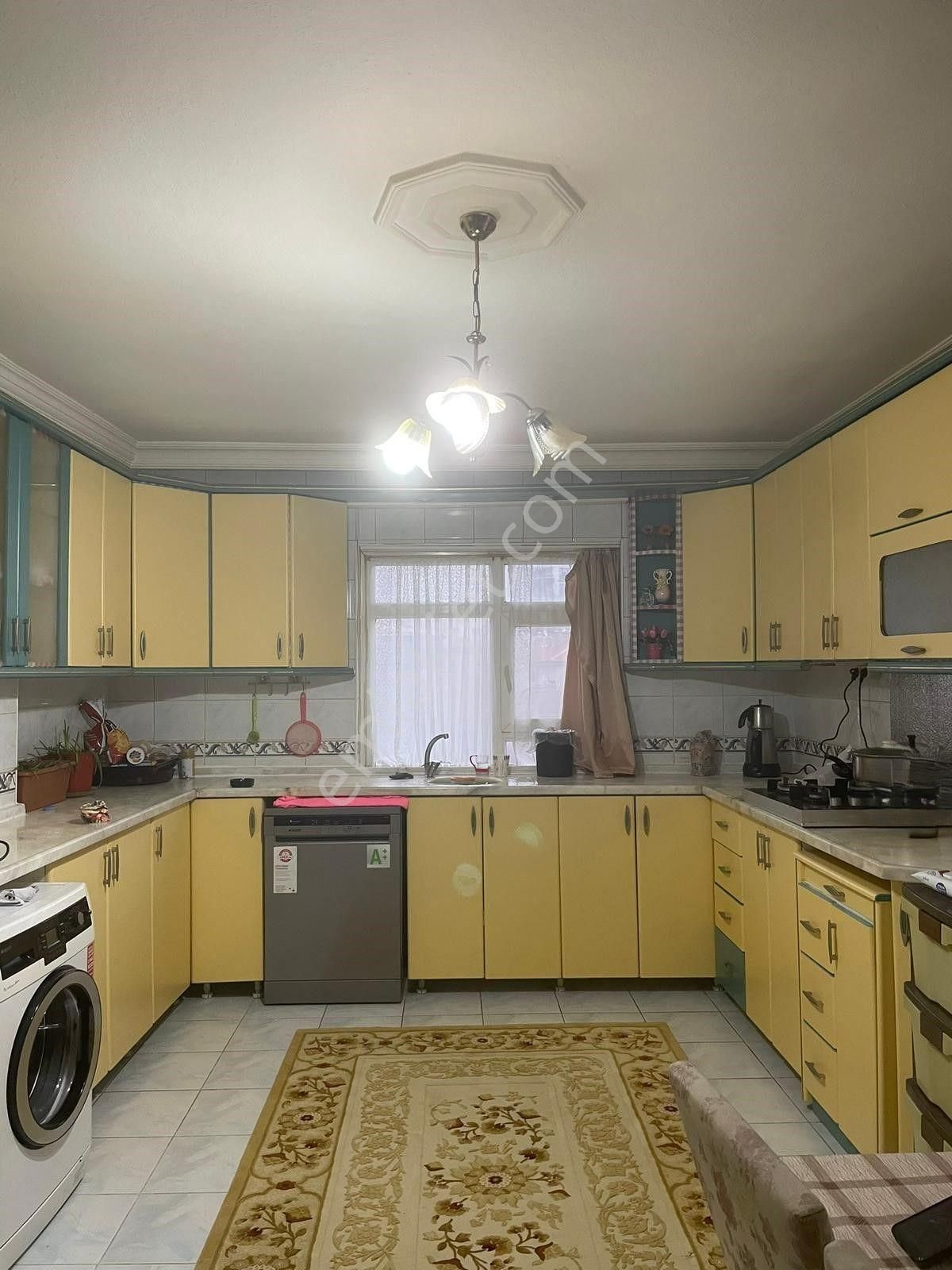 Mamak Peyami Safa Satılık Daire Peyami Sefa Mah'de 3+1 Cadde Üzeri 130m2 Manzaralı Ferah Daire