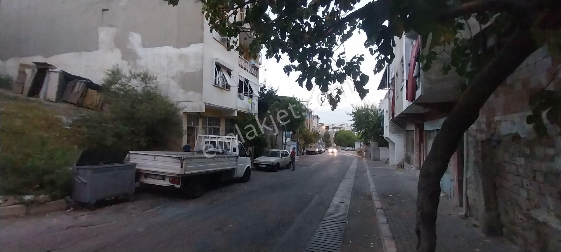 İzmir Enes Emlaktan Bozyakada 130m2 Arsa Www.izmirenesemlak.com.tr - Görsel 4