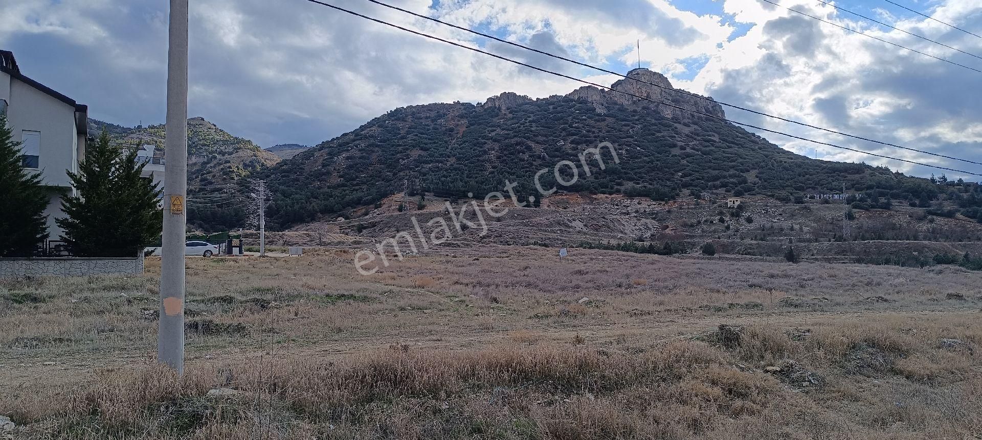 Burdur Merkez Atatürk Satılık Konut İmarlı Anayola Bir Parsel Hastaneye 500metre Göl,dağ,orman Manzaralı Arsa