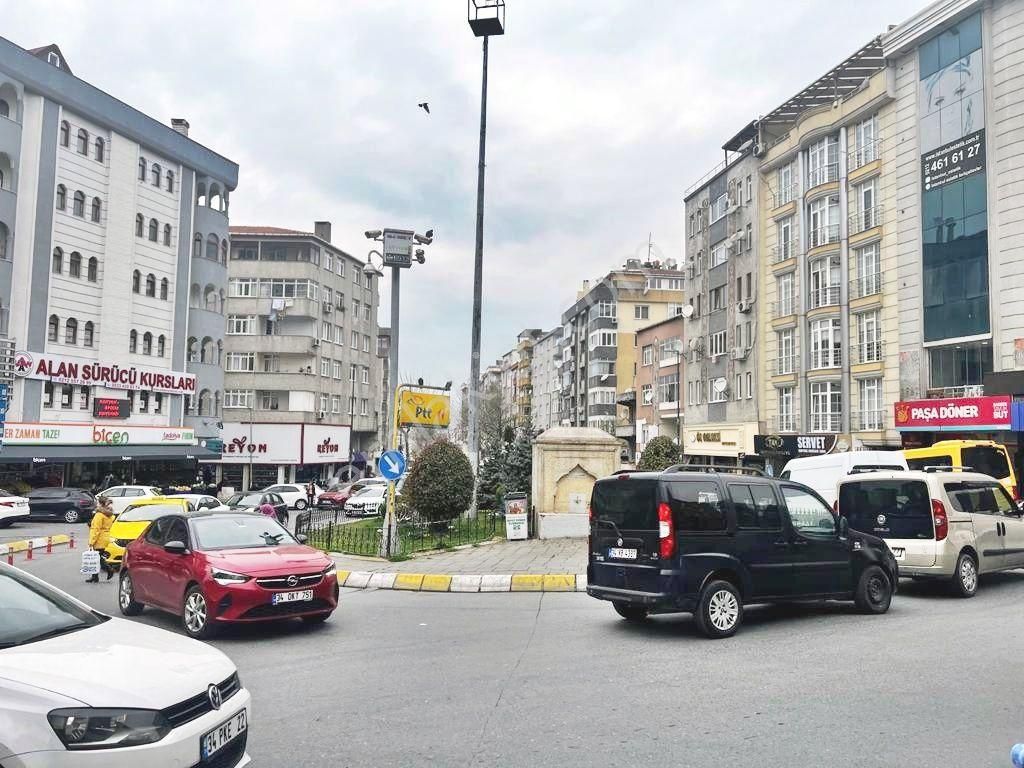 Bahçelievler Soğanlı Satılık Dükkan & Mağaza Bahçelievler Soğanlı Mah Meydan'da 250 - M2-3,katlı İşyeri