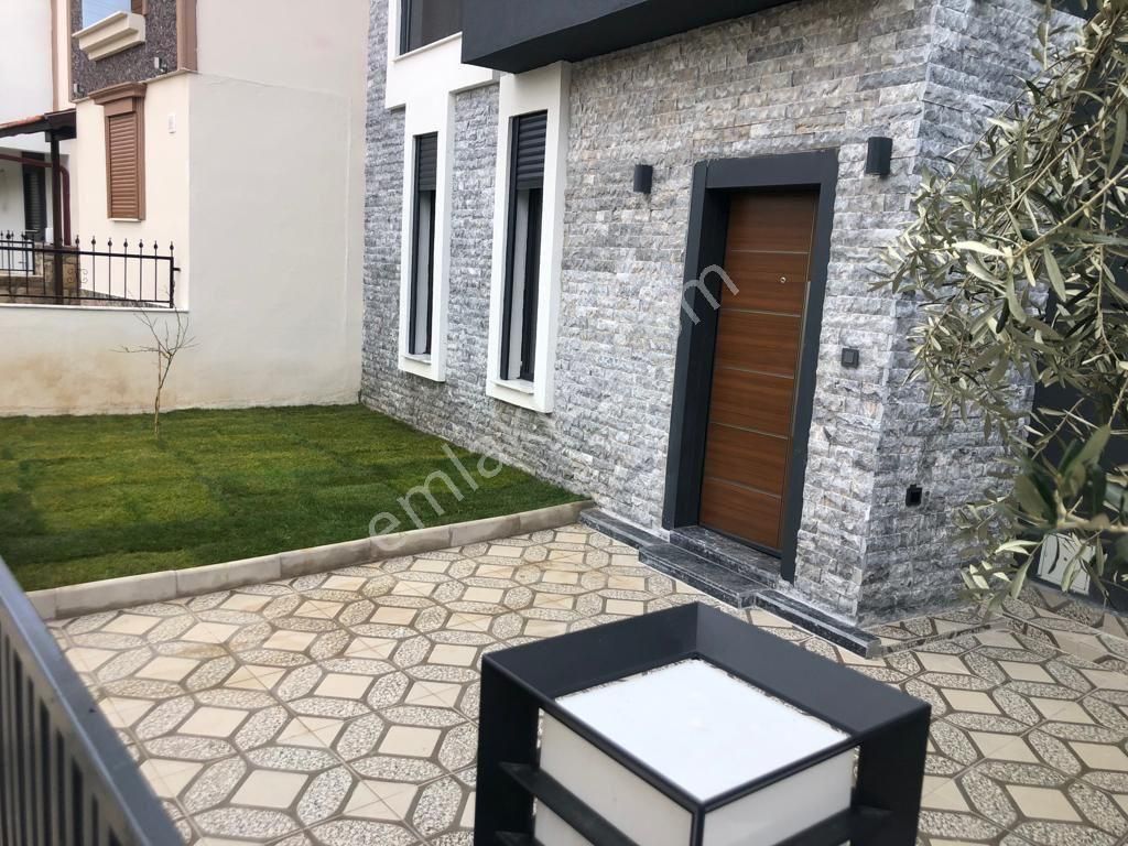 İzmir Menderes Havuzlu Satılık Villa Menderes Özdere Deniz Tarafında Denize 50 Mt Ultra Lüks Müstakil 3+1 Satılıkvilla