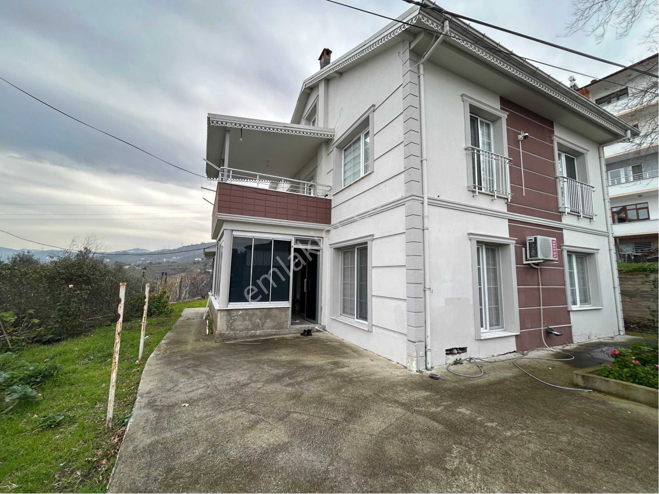 Akçaabat Darıca Satılık Villa Tripleks Modern Deniz+doğa Manzaralı Villa Satılık