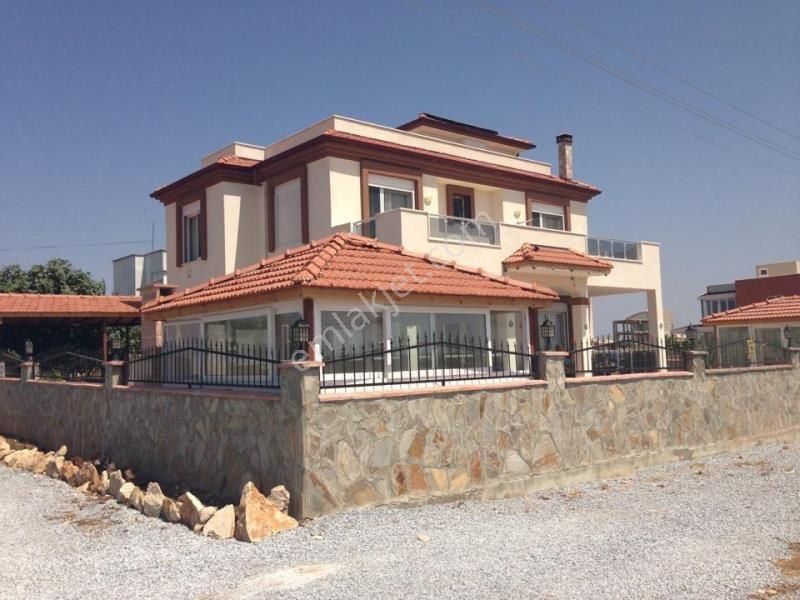 Aydın Didim Havuzlu Satılık Villa Efeler Mahallesi’nde Tam Müstakil 400 Metre² İçinde Villa