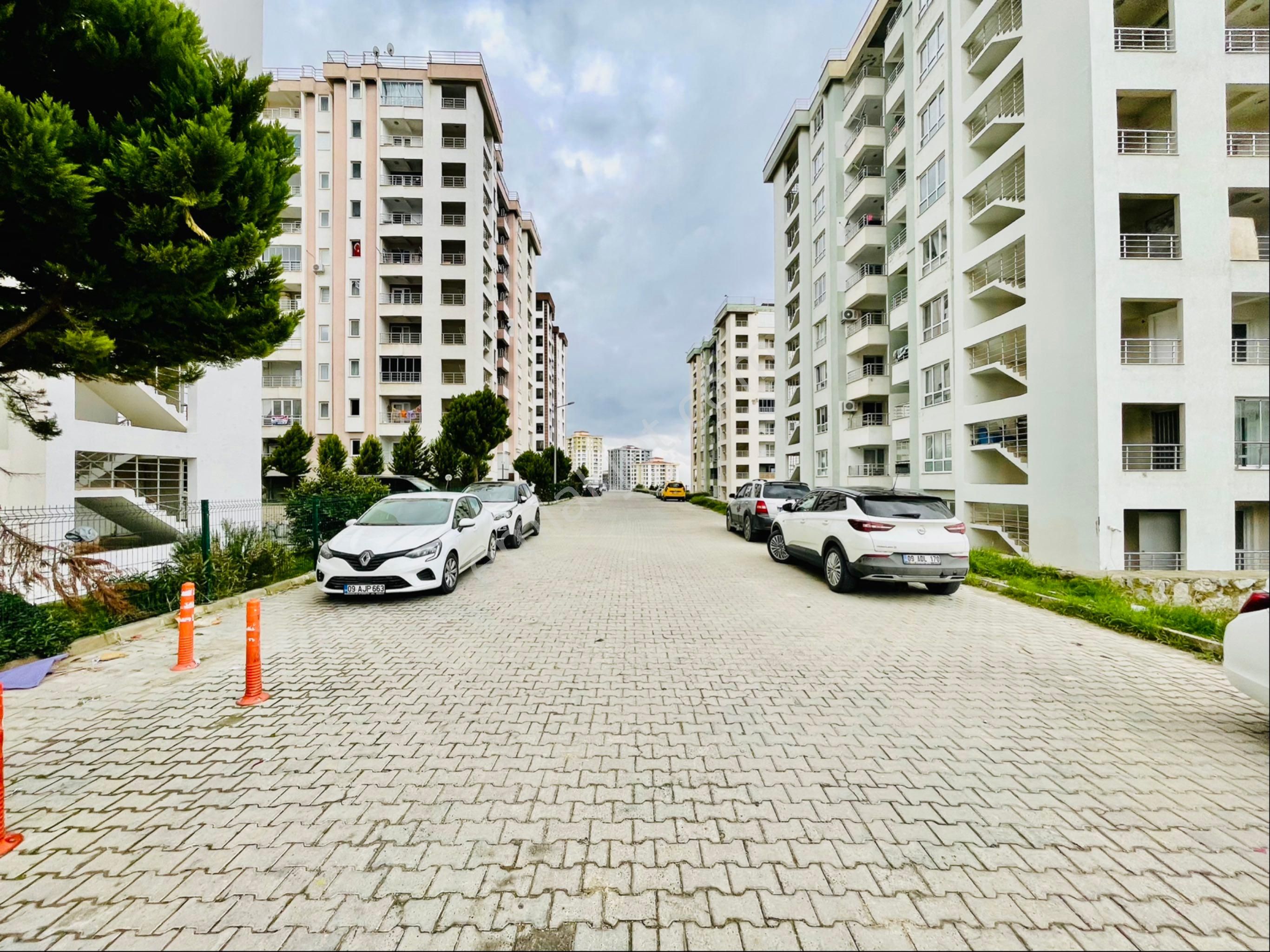 Kuşadası Değirmendere Satılık Daire Kipa Avm Bölgesinde 2+1 Eşyalı Satılık