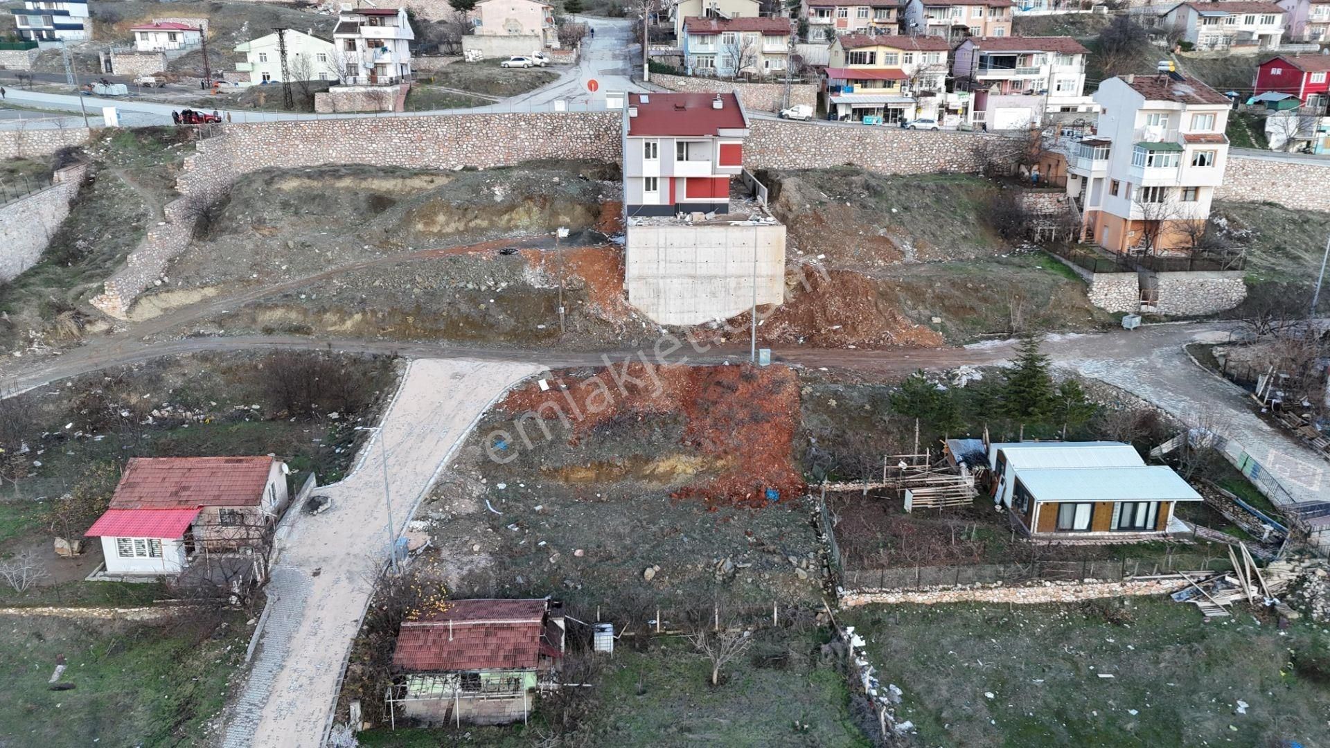 Tokat Merkez Bedestenlioğlu Satılık Konut İmarlı Vadi Emlak'tan Bedestenlioğlu'nda Köşe Başı 288 M2 Villa Arsası