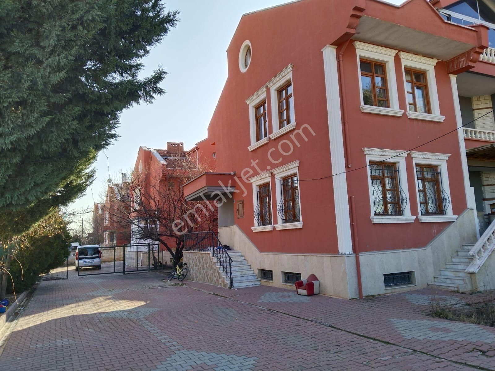 Şirin Gayrimenkülden Buharada Satılık Villa - Görsel 5
