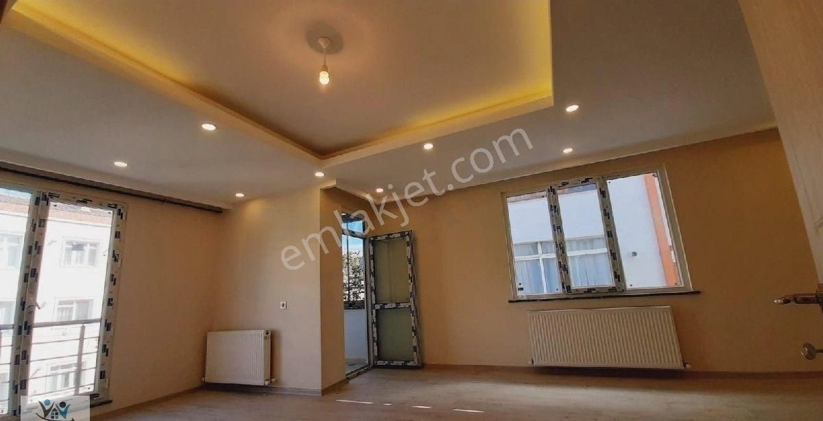 Avcılar Cihangir Satılık Daire Cihangir Cami Yanı 4 Yaşında Binada Satılık 2+2 Dubleks Daire