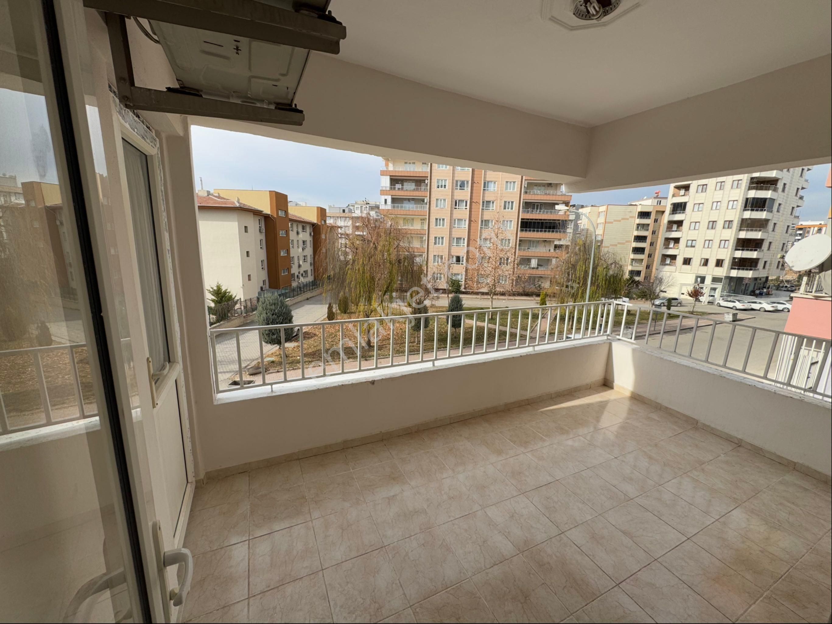 Karaköprüde 3+1 Park Karşısı Doğalgazlı Ful Eşyalı Ara Kat Daire - Görsel 24