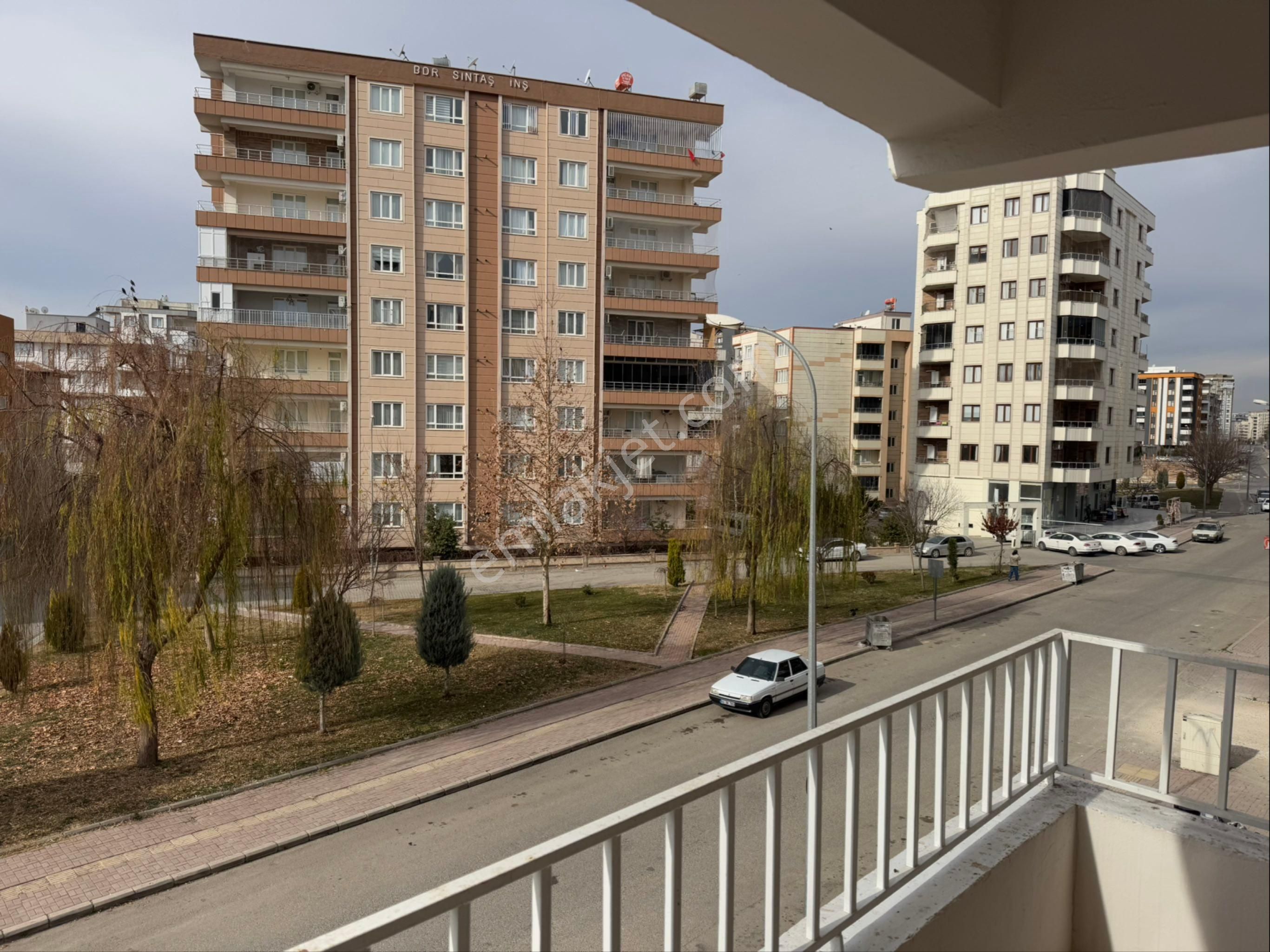 Karaköprüde 3+1 Park Karşısı Doğalgazlı Ful Eşyalı Ara Kat Daire - Görsel 26