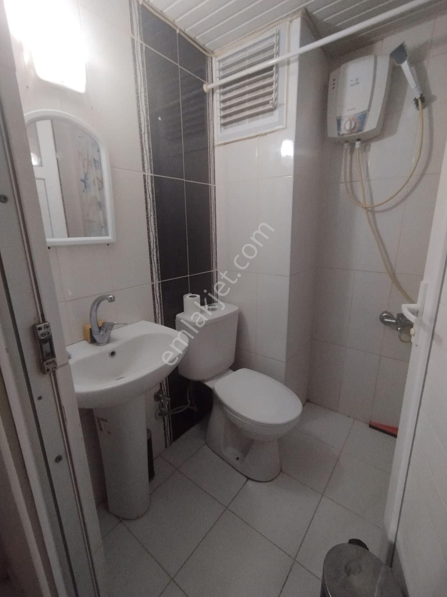Isparta Merkez Fatih Mahallesi Bakımlı Temiz Satılık 1+1 Apart