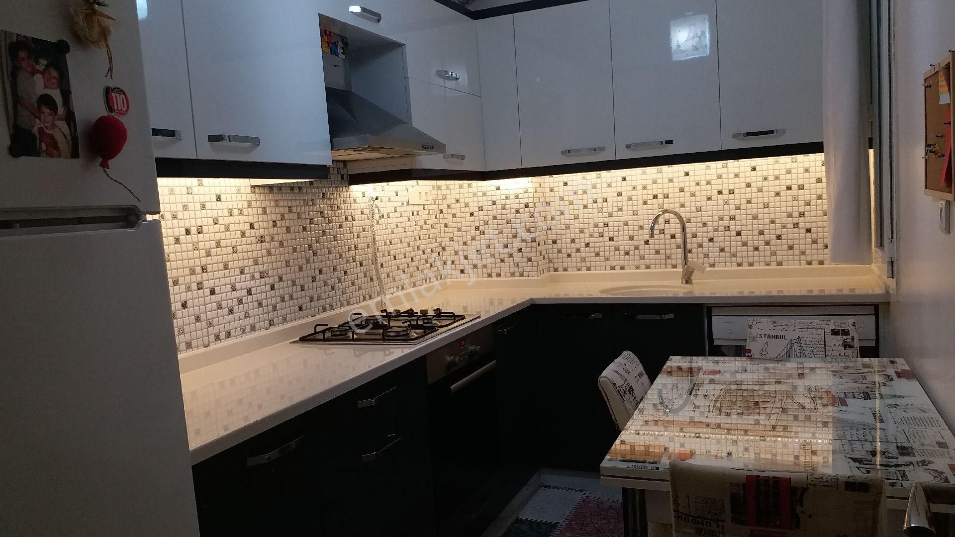 İzmir Buca Satılık Daire Çevikbir Merkezi 3+1 Doğalgazlı Arakat,içiyapılı,bina Önü Çocuk Parkı