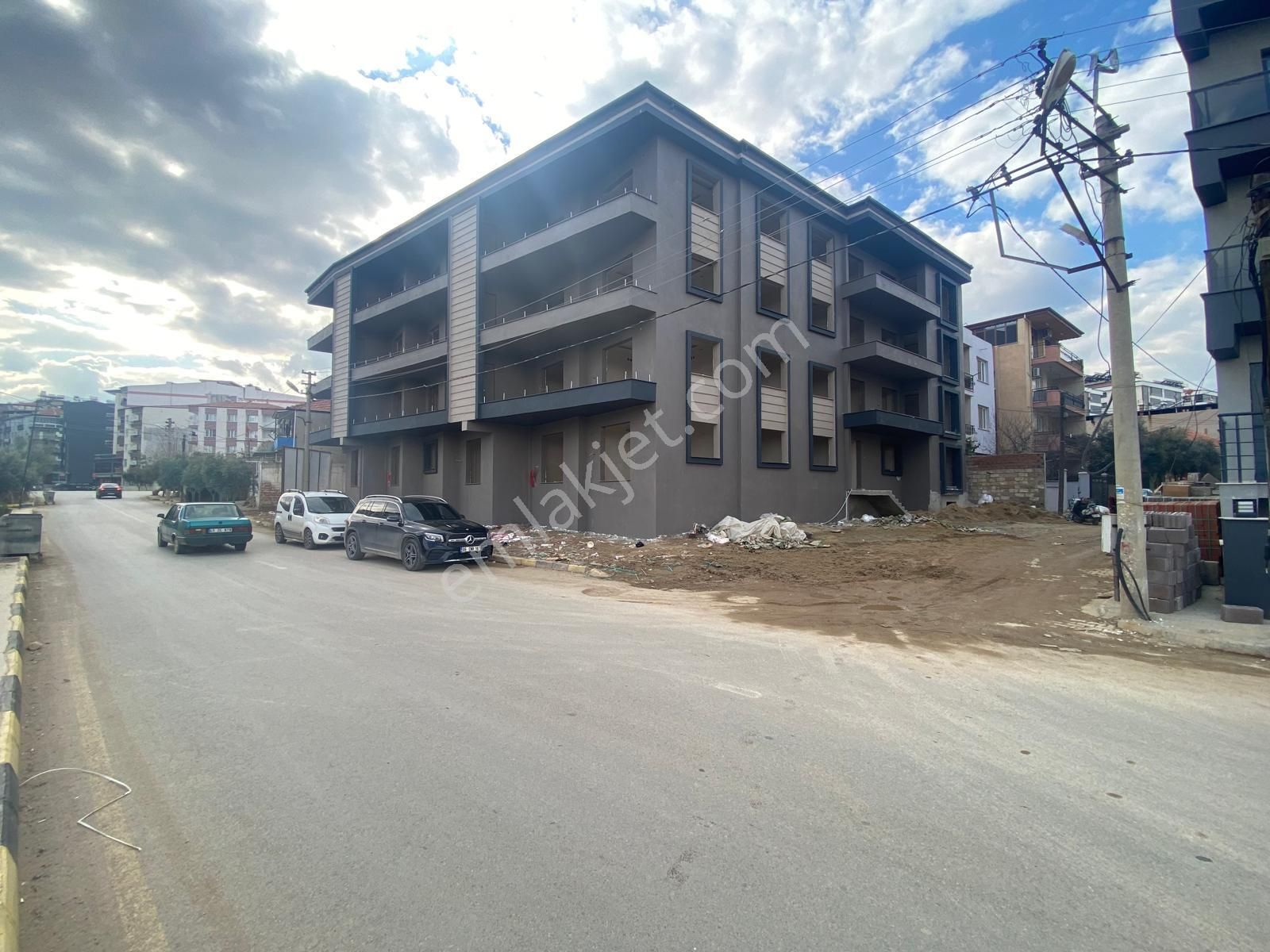 Alaşehir Kurtuluş Satılık Daire 🏠lider Emlak Gayrimenkul' Den Kurtuluş Mah. De 2+1 Kapalı Mutfak Satılık Daire🏠