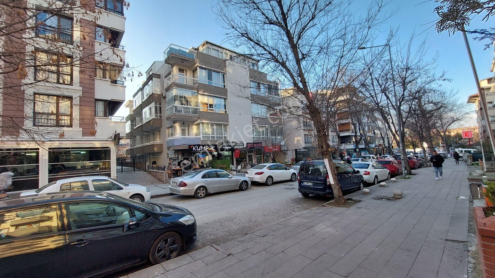 Ankara Çankaya Metroya Yakın Kiralık Daire Beşevlerde 2+1 Merkezi - Geniş Teraslı Daire - Açık Otoparklı