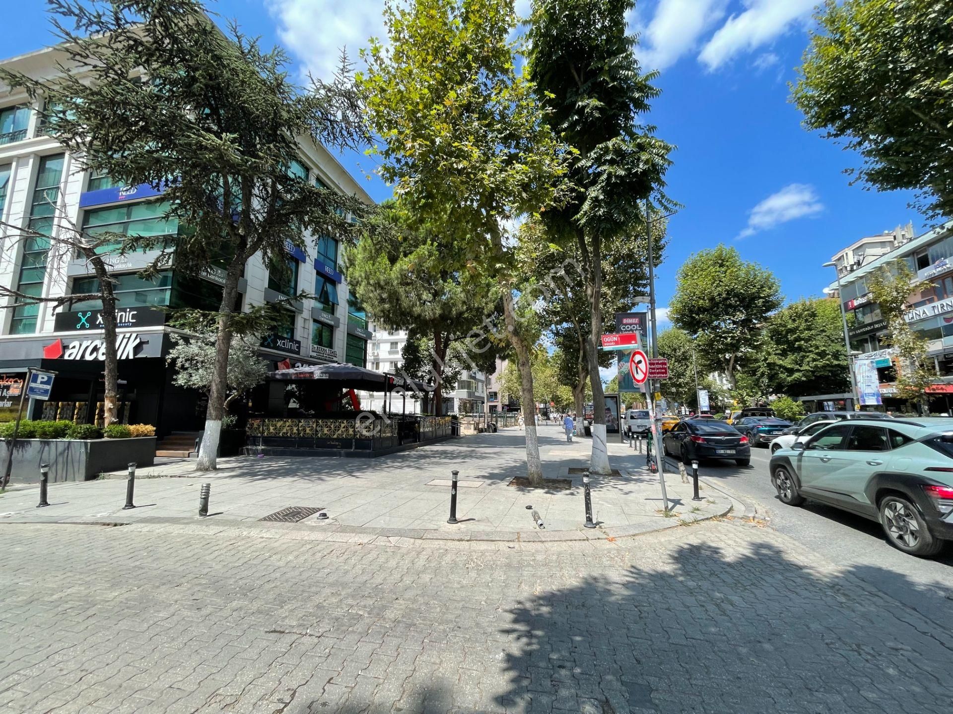 Kadıköy Caddebostan Satılık Plaza Katı Bağdat Cad.üzeri 10yıllık 4.kat 140m2 Teraslı Satılık Plaza Katı