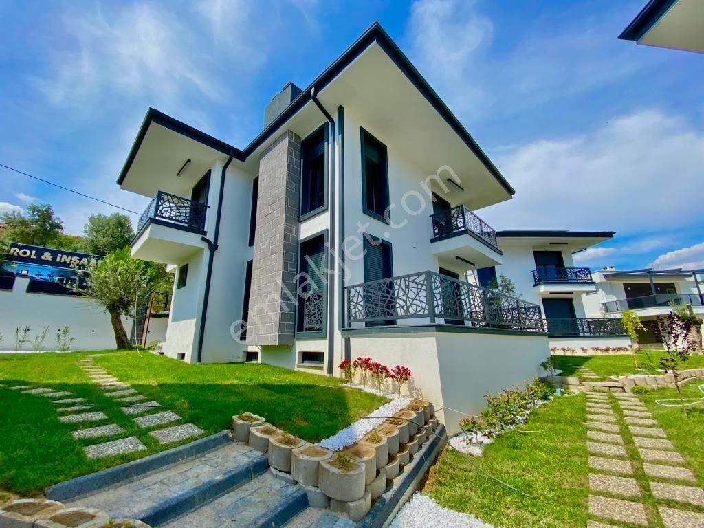 Edremit Güre Satılık Villa Yükselden Gürede Yeni Nesil Enerji Sistemli 4+1 Lüx Villa