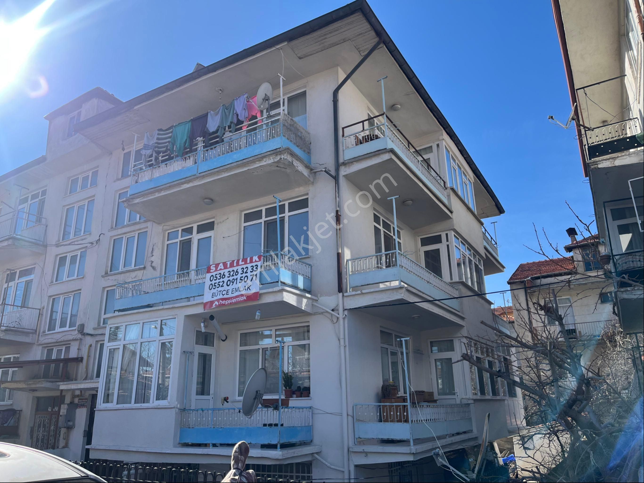 Isparta Merkez Bağlar Satılık Daire Isparta Merkez Bağlar Mahallesinde Satılık 2. Kat 3+1 Daire