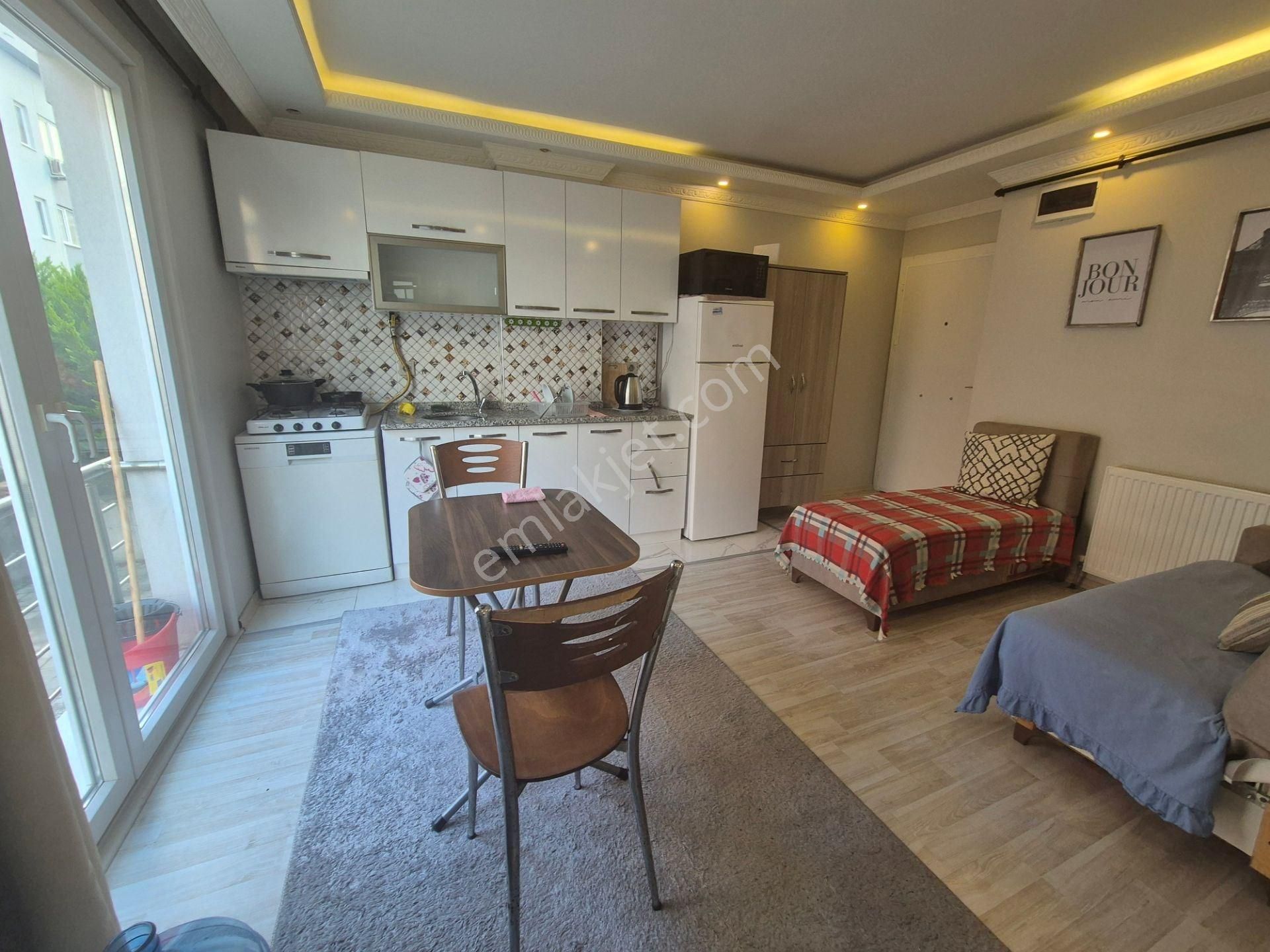 Ataşehir Küçükbakkalköy Okula Yakın Kiralık Daire 19 Mayıs Cd Üzeri, Full Eşyalı, Genç Binada 1+1 Daire