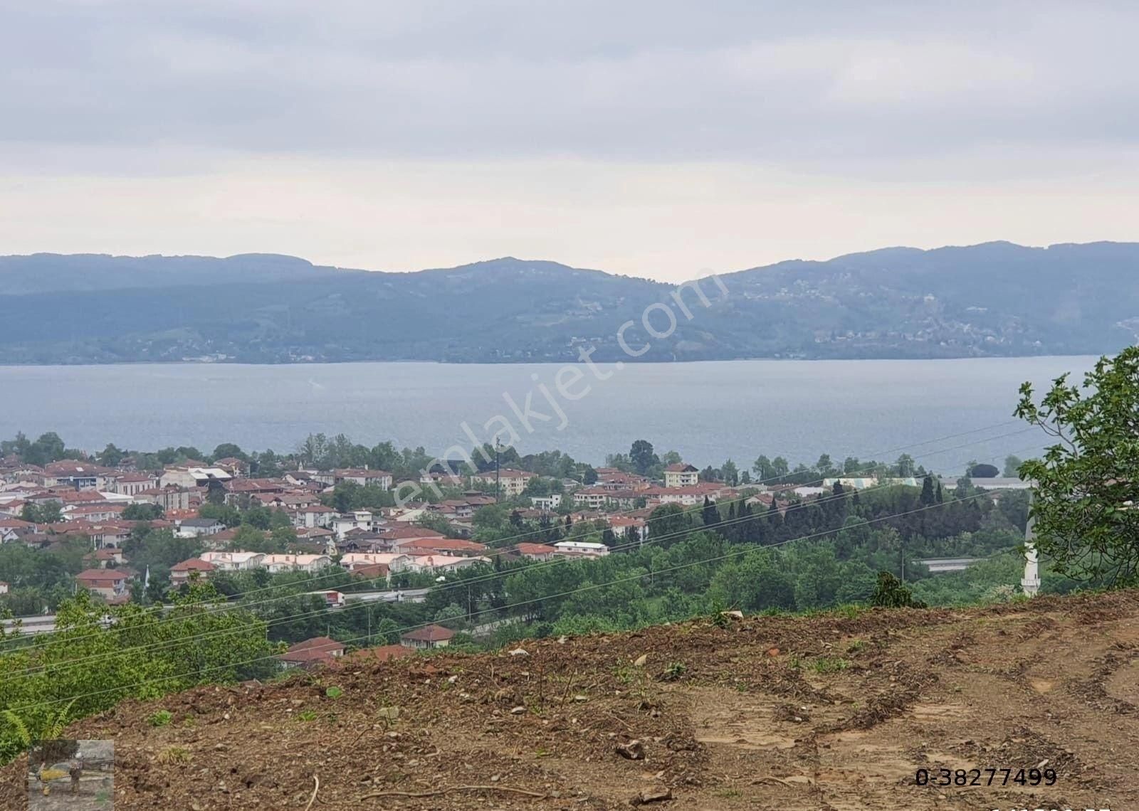 Sapanca Yeni Satılık Konut İmarlı Göl Manzaralı ,e 0,20 İmarlı Arsamız Satılık...