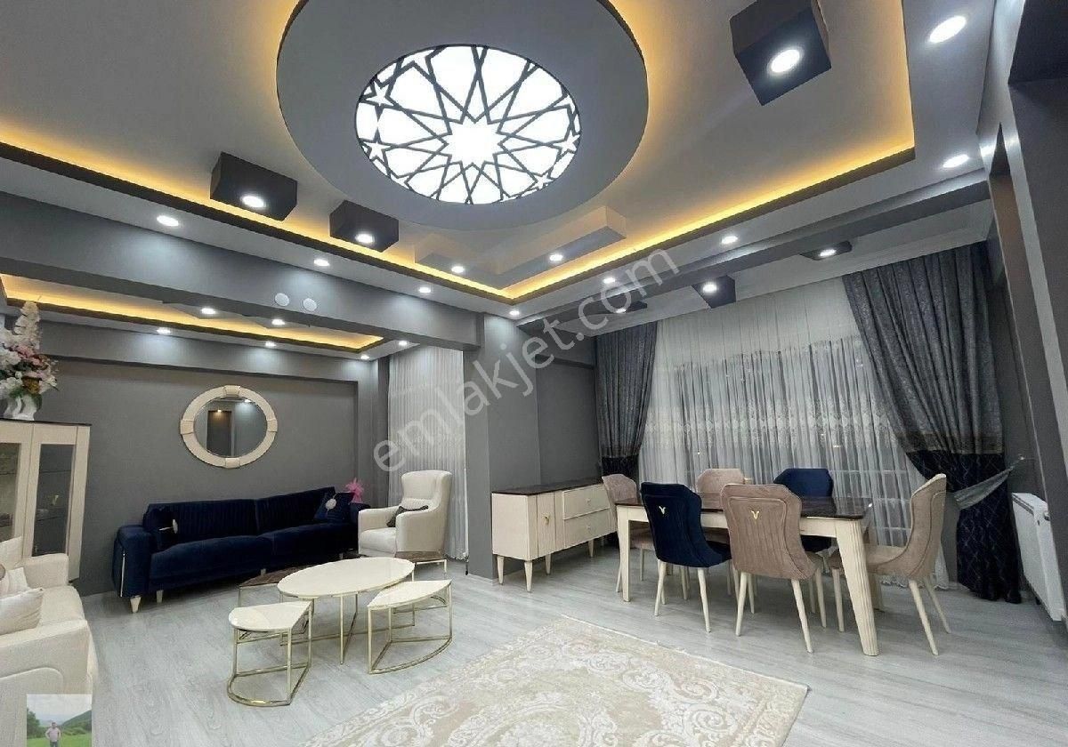 Merzifon Mahsen Satılık Daire Yuvam Emlaktan Mahsen Mah. Cadde Üzerinde 260 M2 Satılık Dubleks Daire