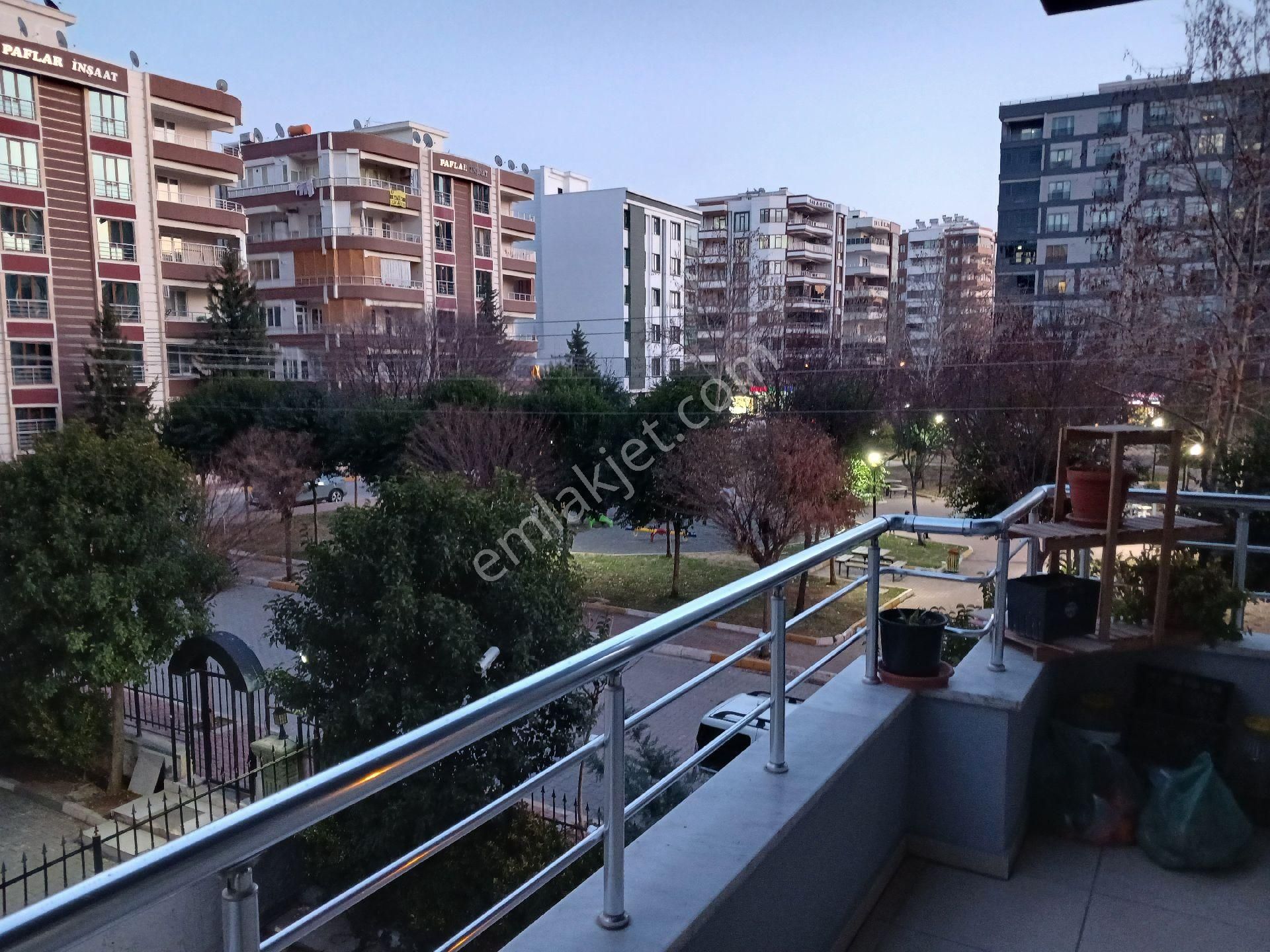 Karaköprü Şenevler Satılık Daire Site İçinde Şehir Merkezinde Önü Park Satılık Daire