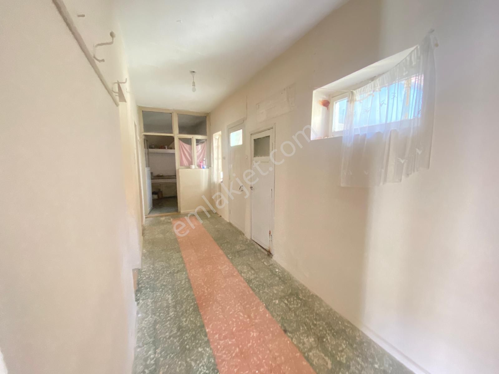 Gülcü Gayrimenkulden Emmioğlu Mahallesinde Satılık Müstakil Ev - Görsel 10