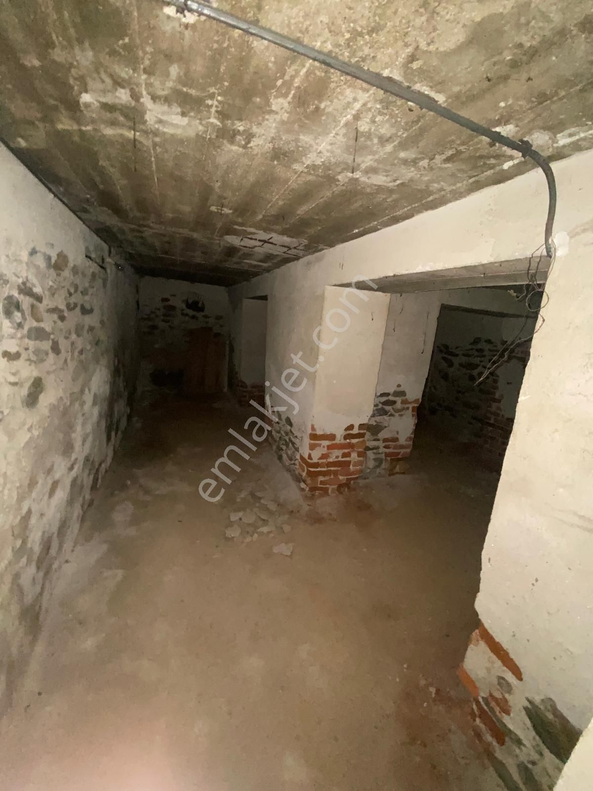 Gülcü Gayrimenkulden Emmioğlu Mahallesinde Satılık Müstakil Ev - Görsel 2