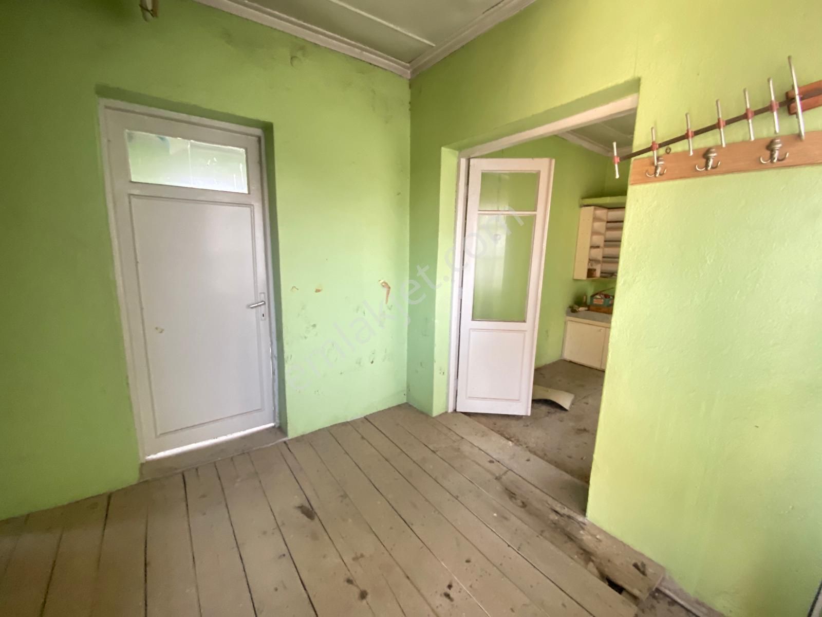 Gülcü Gayrimenkulden Emmioğlu Mahallesinde Satılık Müstakil Ev - Görsel 23