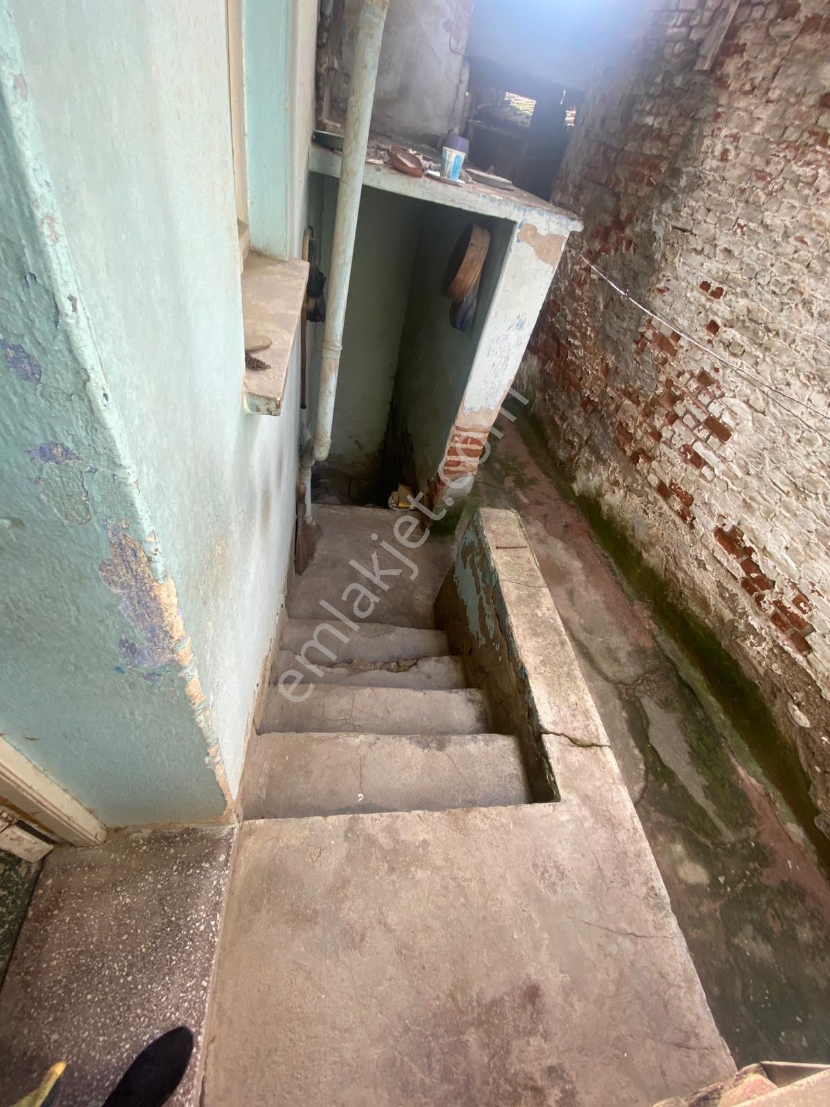 Gülcü Gayrimenkulden Emmioğlu Mahallesinde Satılık Müstakil Ev - Görsel 19