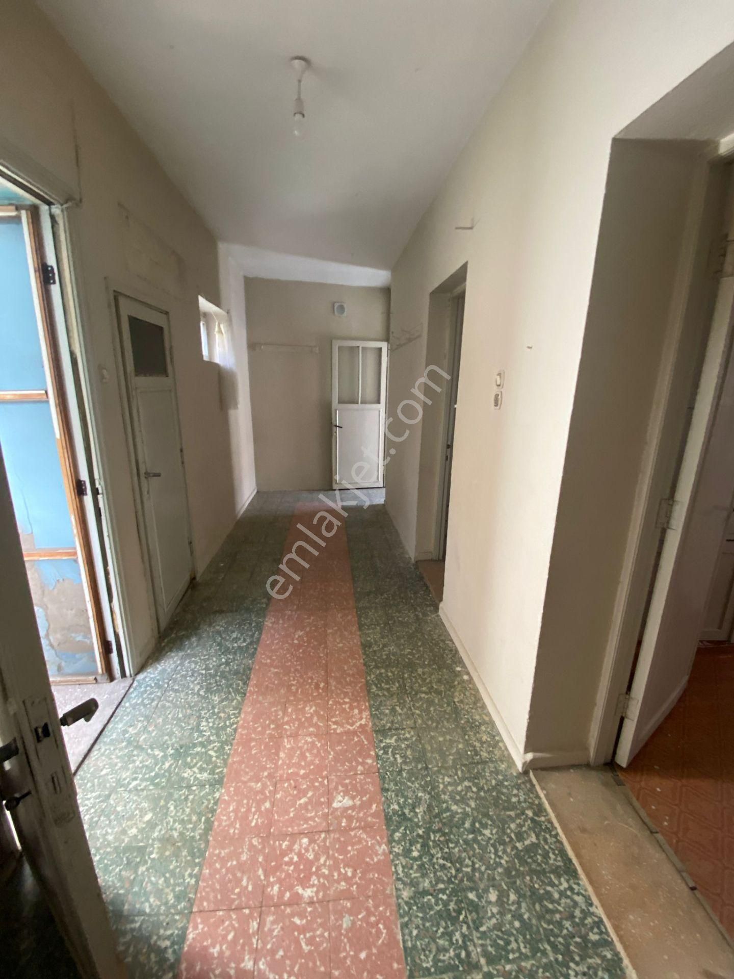 Gülcü Gayrimenkulden Emmioğlu Mahallesinde Satılık Müstakil Ev - Görsel 26