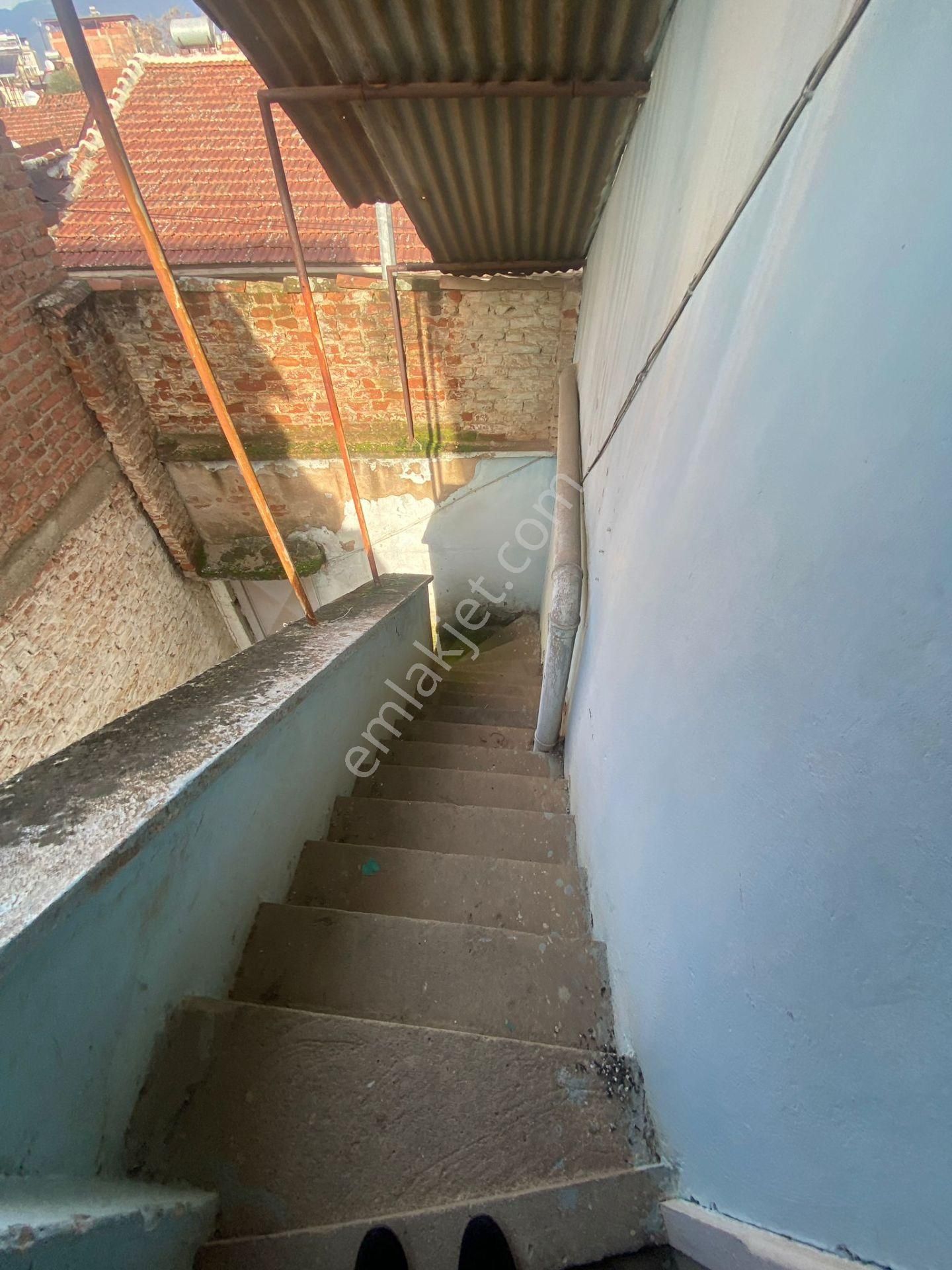 Gülcü Gayrimenkulden Emmioğlu Mahallesinde Satılık Müstakil Ev - Görsel 22