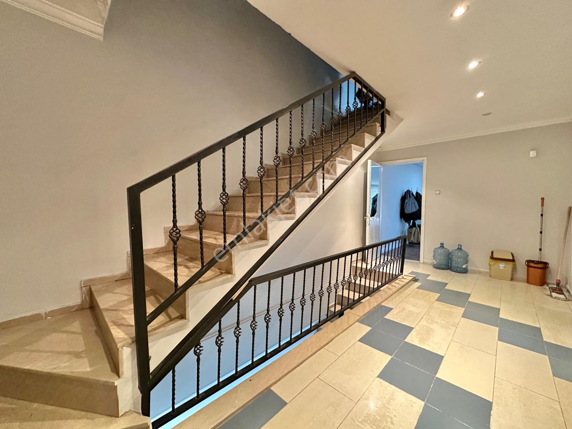 Bornova Mtk Sitesi'nde Satılık 4 Katlı 800 M2 İşyeri - Görsel 11