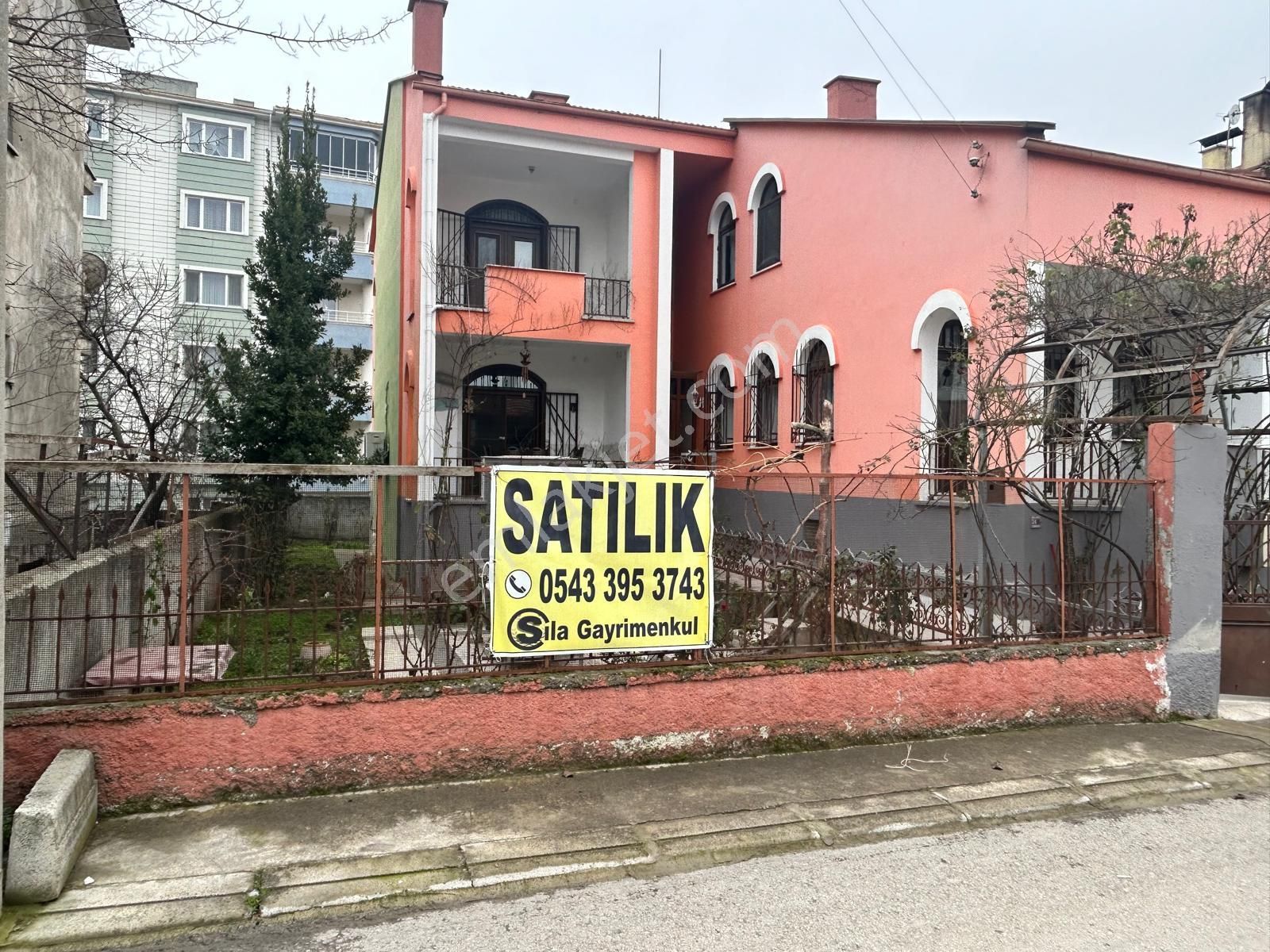 Osmancık Cumhuriyet Satılık Villa Sıla Gayrimenkulden 5+1 Dublex Villa,şehir Merkezinde (takaslı)