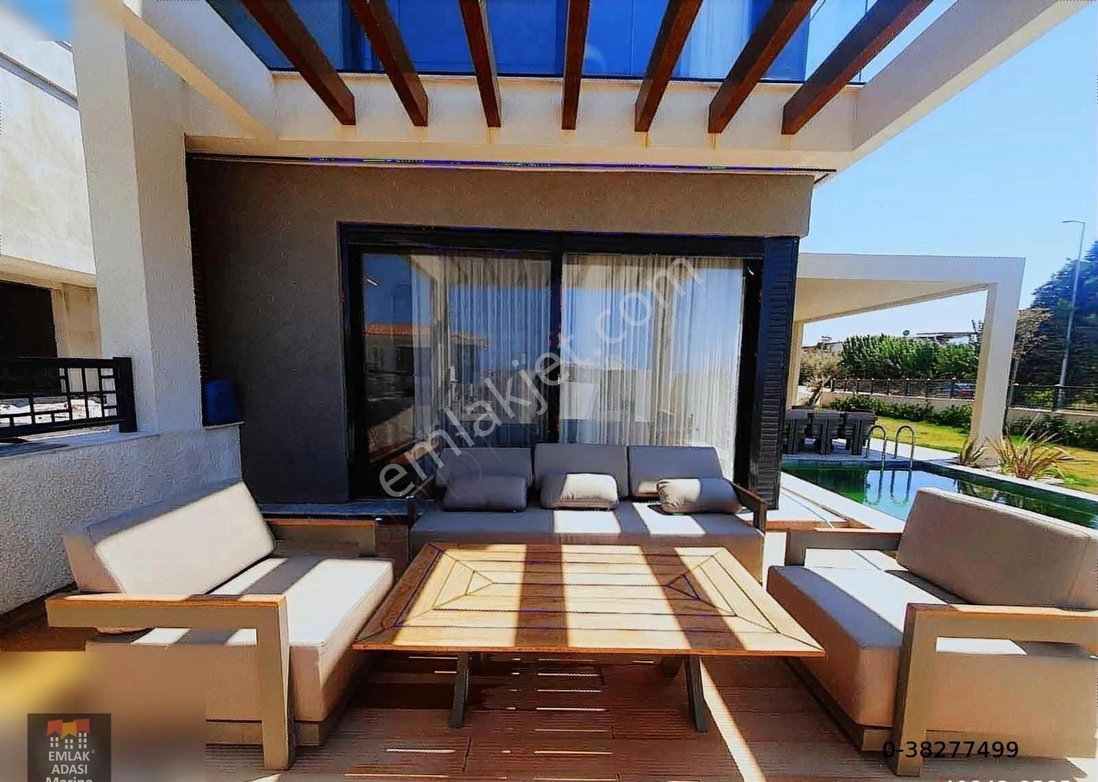 Kuşadası Karaova Satılık Villa Kuşadası Karaova'da Deniz Manzaralı Özel Havuzlu 4+1 Lüks Villa