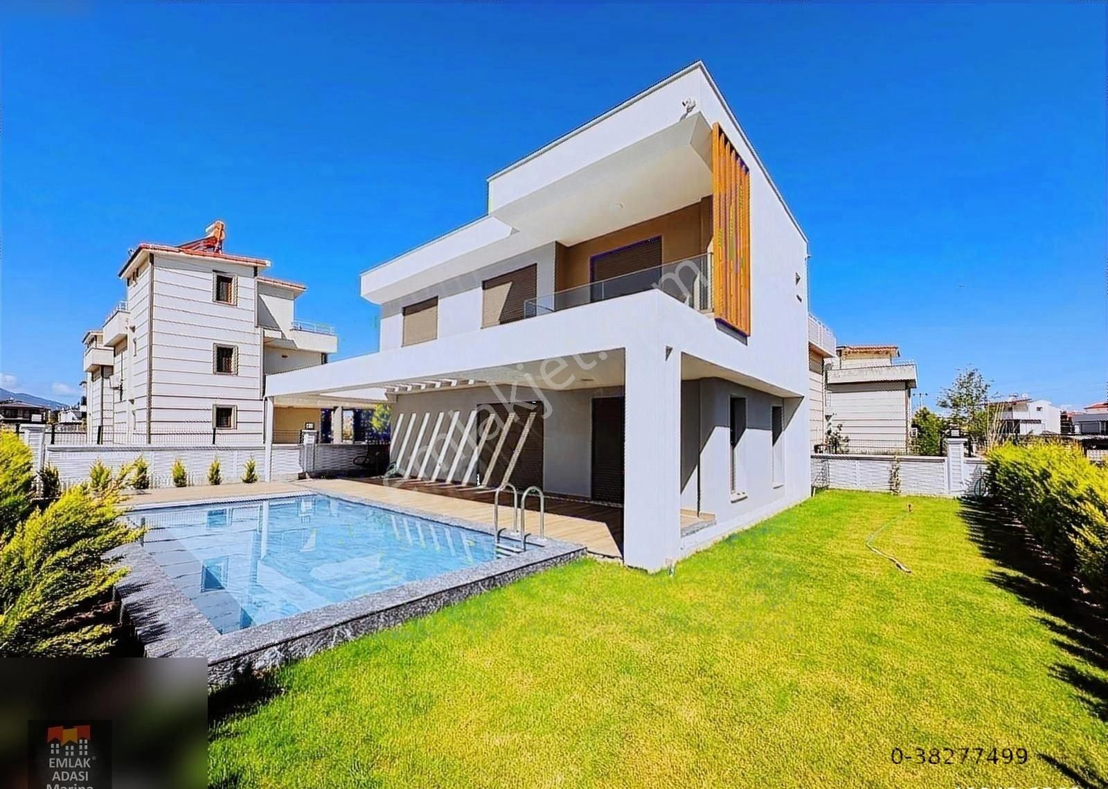 Kuşadası Güzelçamlı Satılık Villa Kuşadası Güzelçamlı'da Denize 600metre Özel Havuzlu 3+1 Villa..