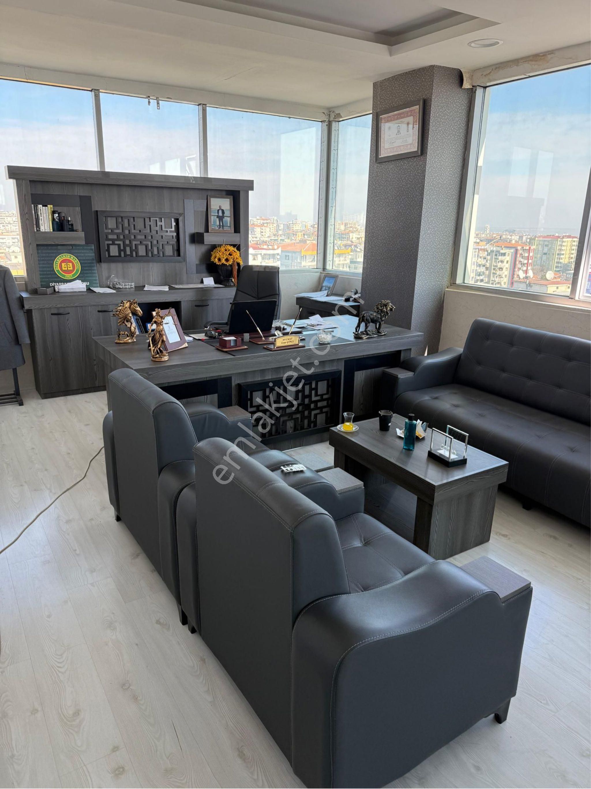 Kayapınar Fırat Satılık Büro Akatay Towers Plazada Acil Satılık Lüx 2+1 Büro