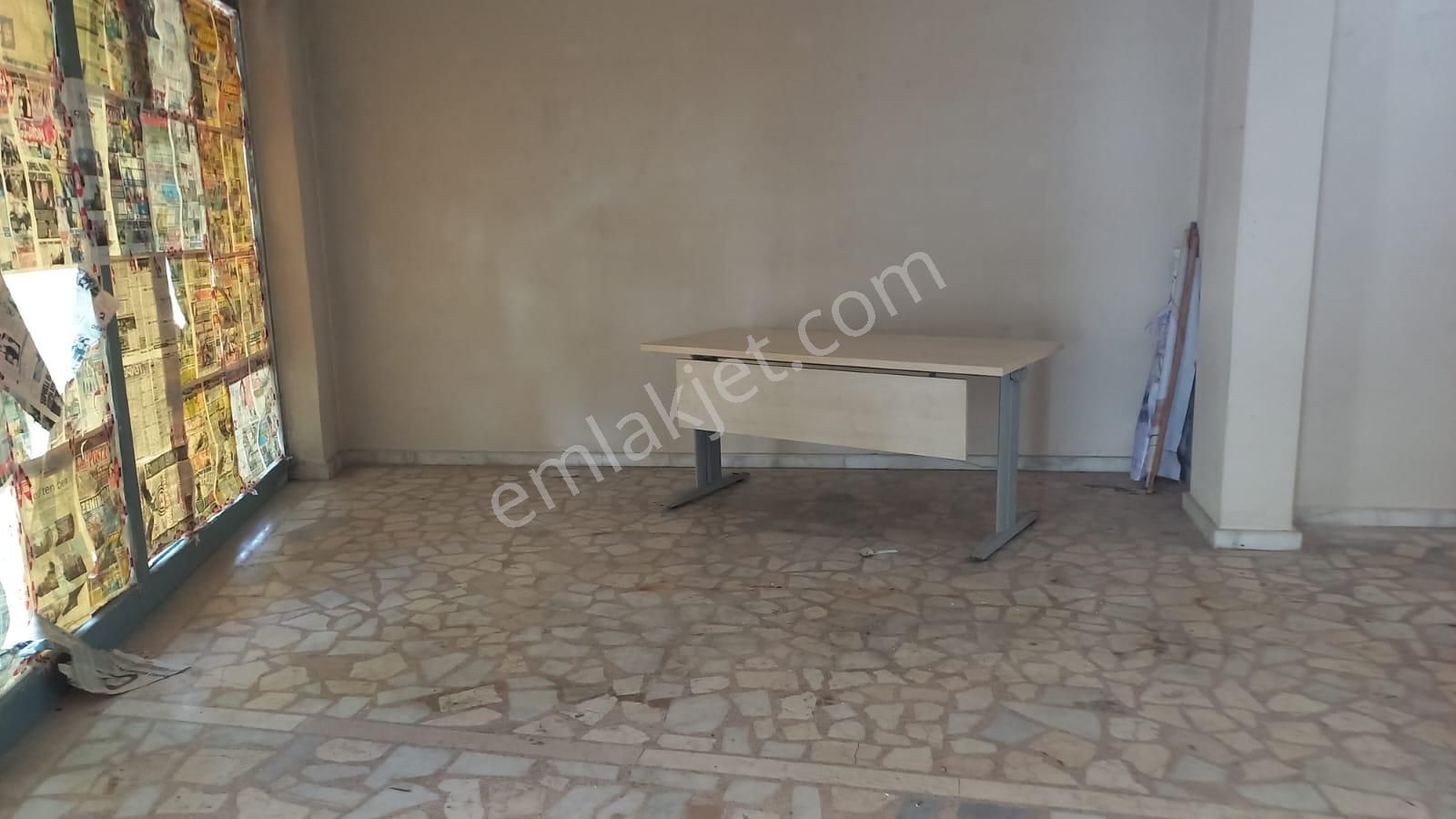 Ümraniye K.karabekirde 250m Kiralık Düşeş Kazaandıracak Dükkan No:115 - Görsel 3