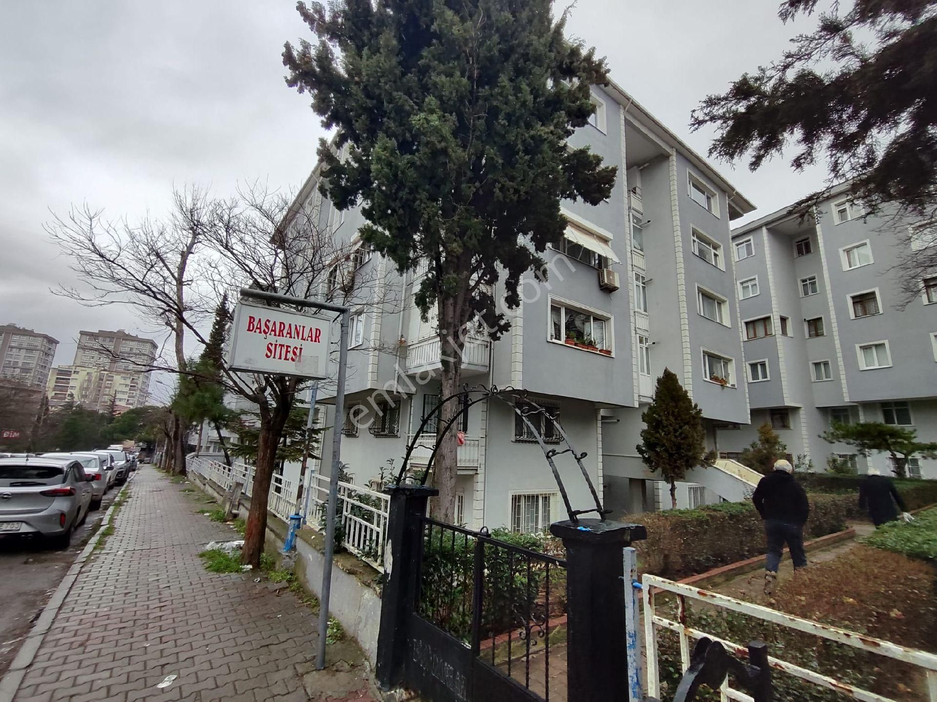 Kartal Yakacık Çarşı Satılık Daire Yakacık Çarşı Mah. Site İçerisinde Yatırımlık Geniş 2+1